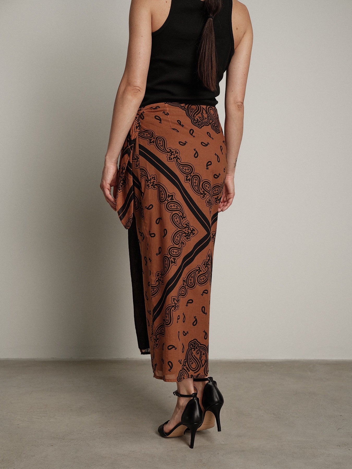 Gonna lunga stampa bandana cioccolato/nero