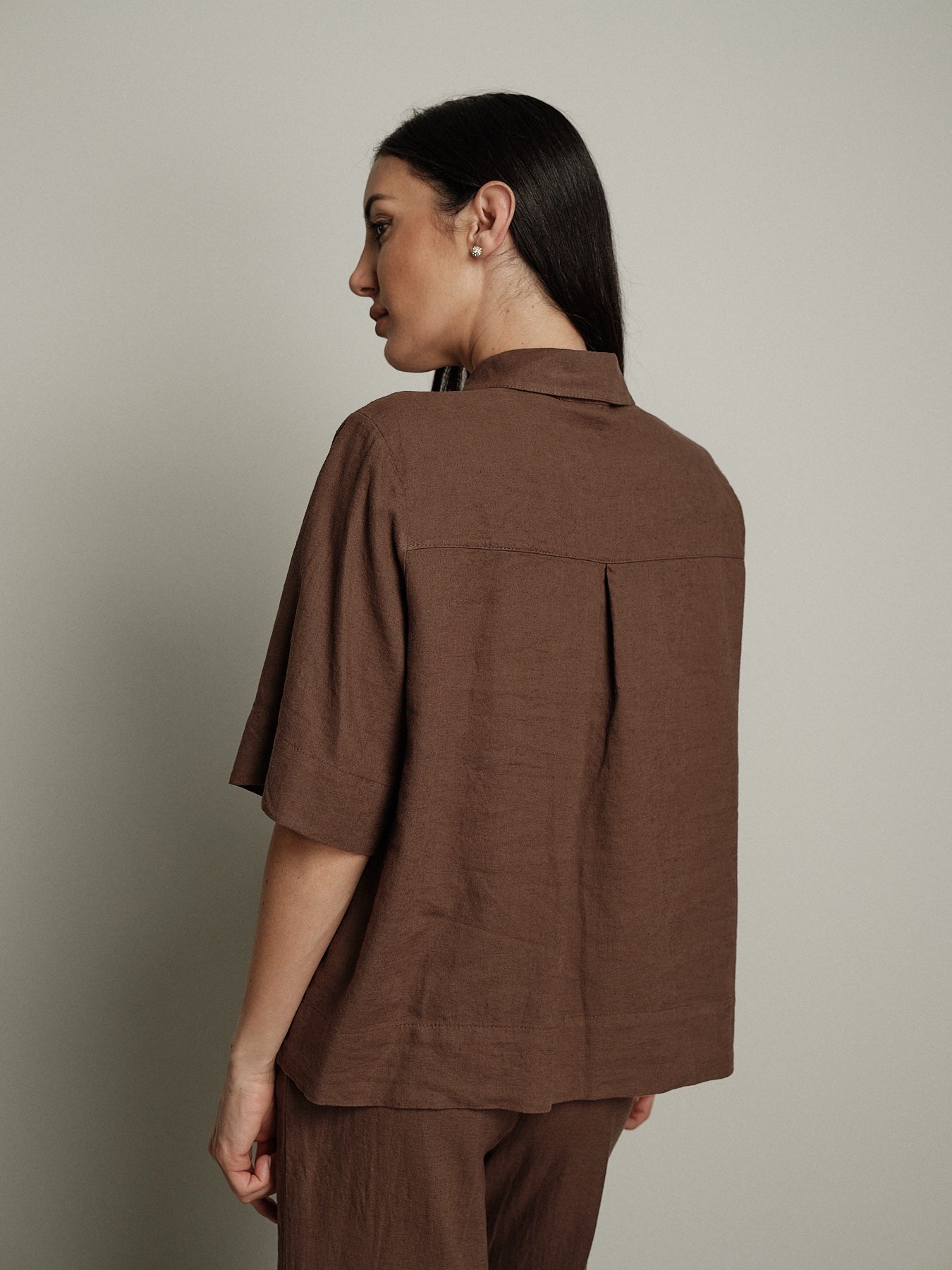 Camicia m/m Essenziale moro PREORDINE 26/06 TG. S
