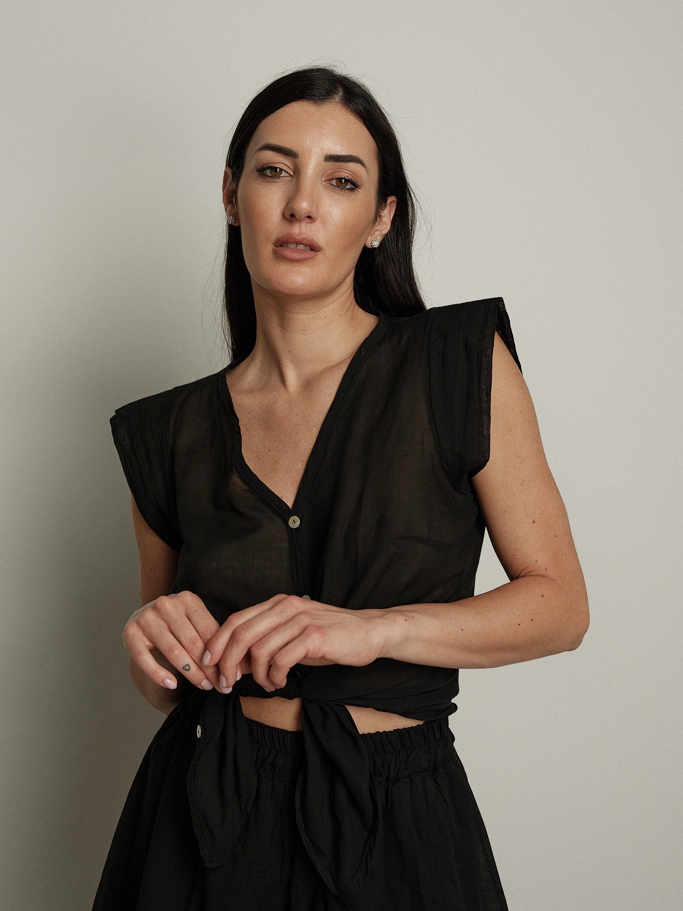 Camicia Super smanicata nera PREORDINE 01/07