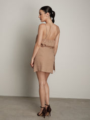 Top in lino sabbia