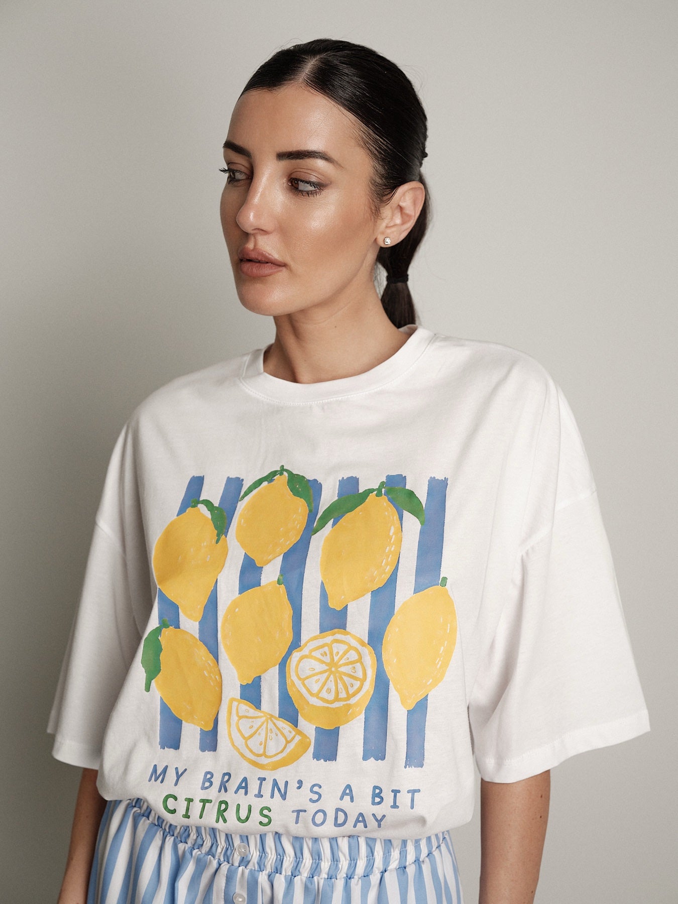 Completo frutta t-shirt + shorts limone riga azzurra