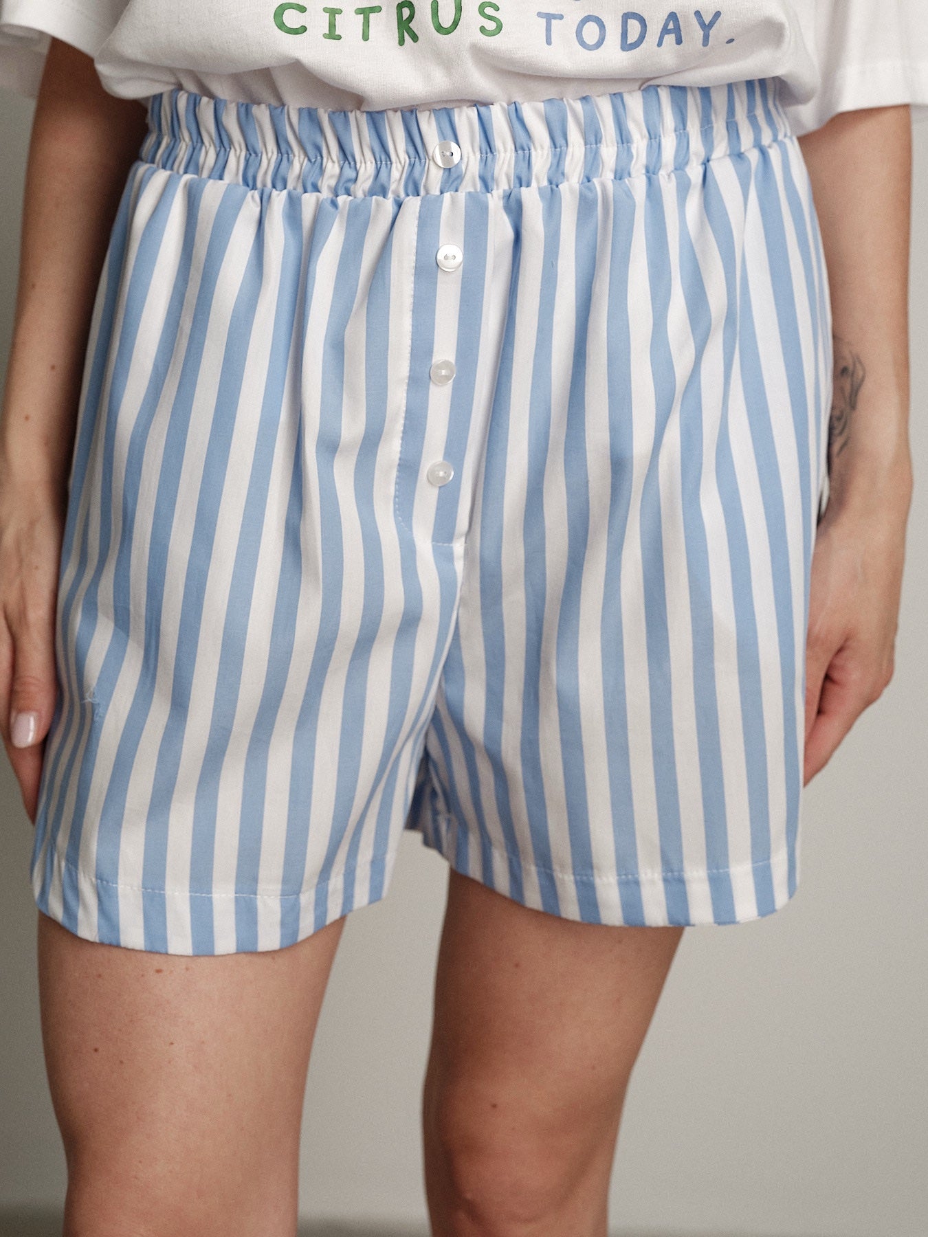 Completo frutta t-shirt + shorts limone riga azzurra