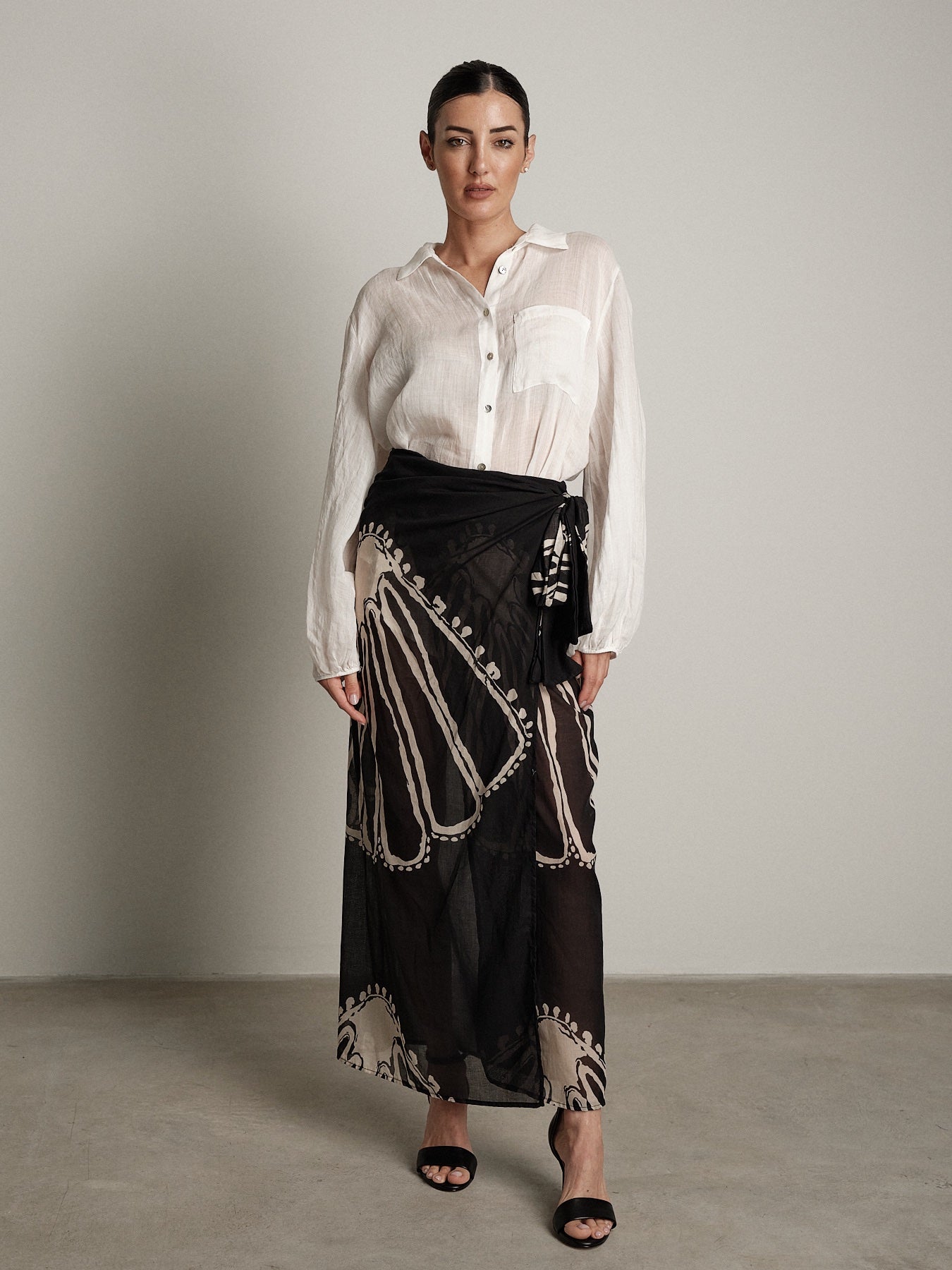 Set Elegante camicia + gonna nero