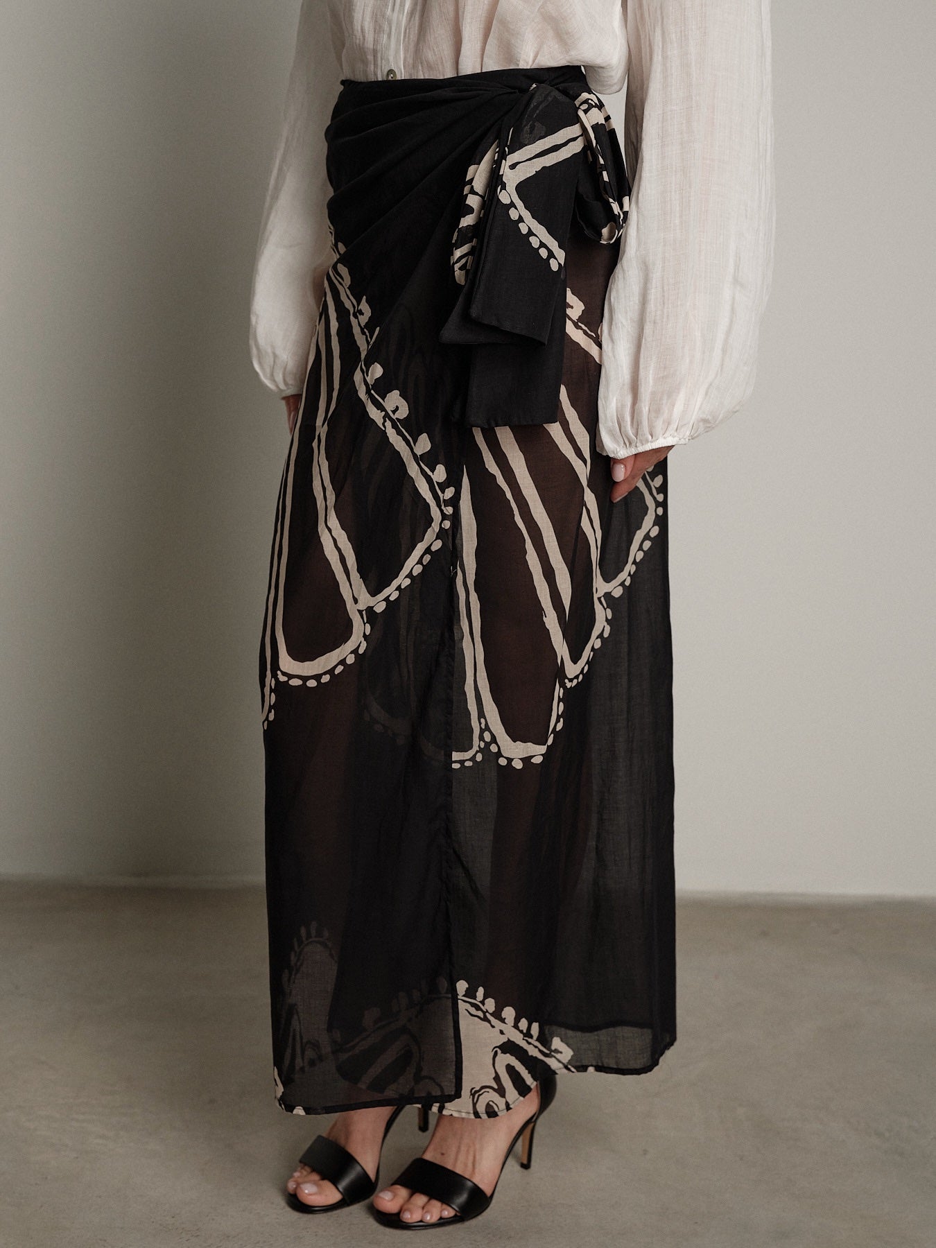 Set Elegante camicia + gonna nero