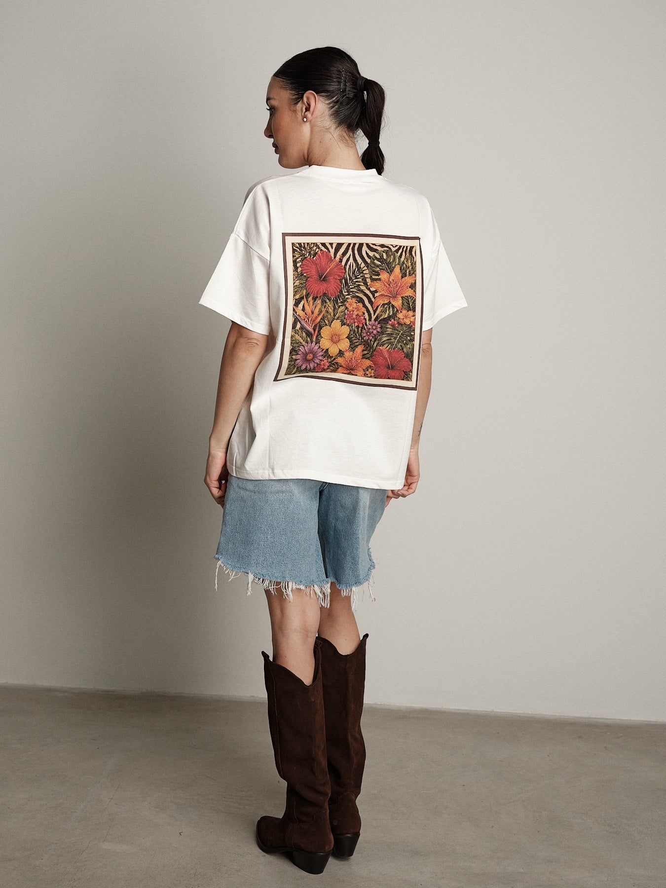 T-shirt Jungle floreale