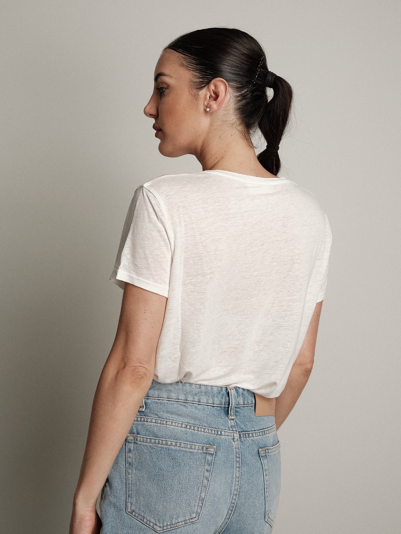 T-shirt scollo V lino (colori all'interno) MORO NERO IN PREORDINE 29/06