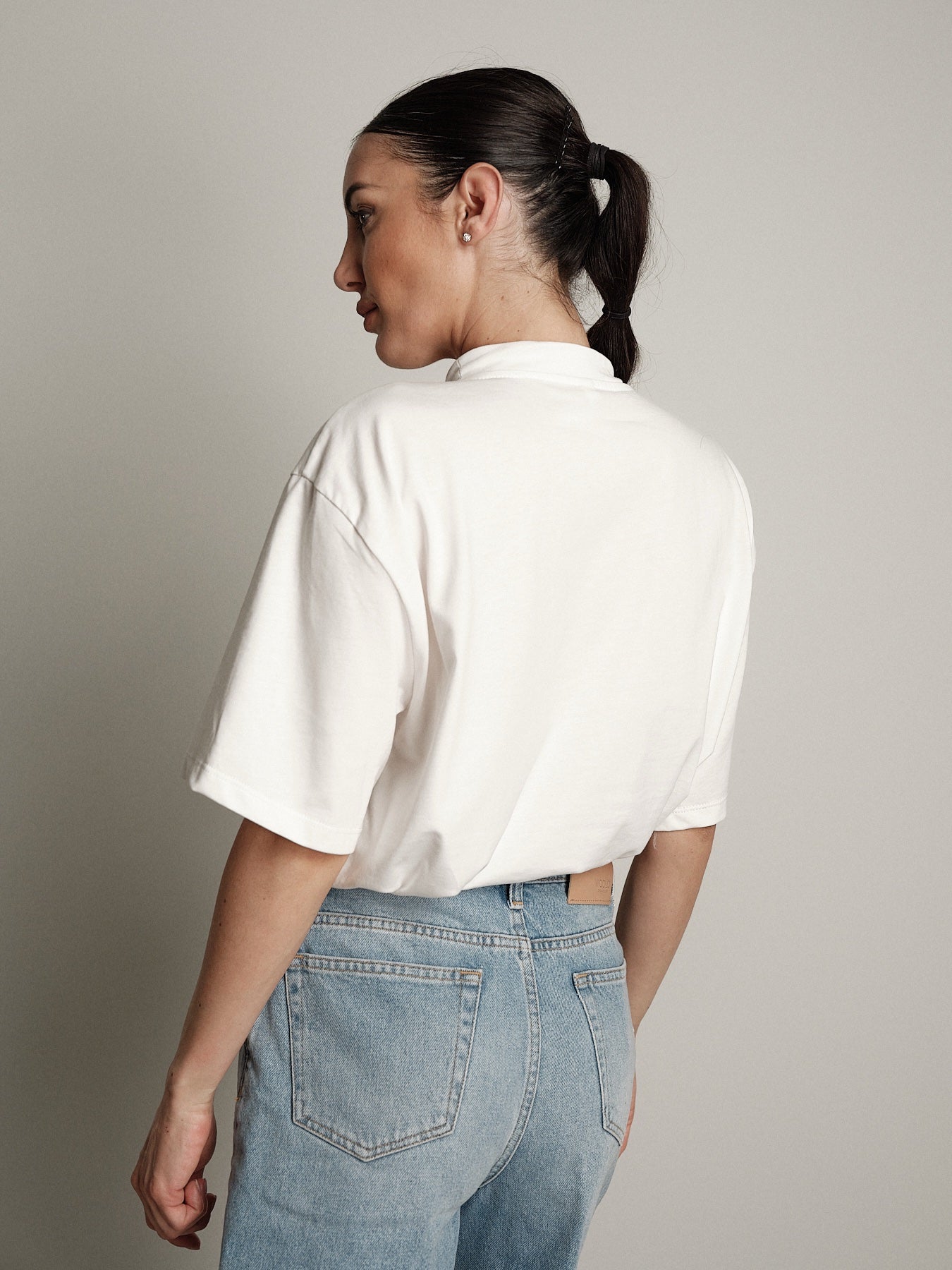 T-shirt over tasca limone