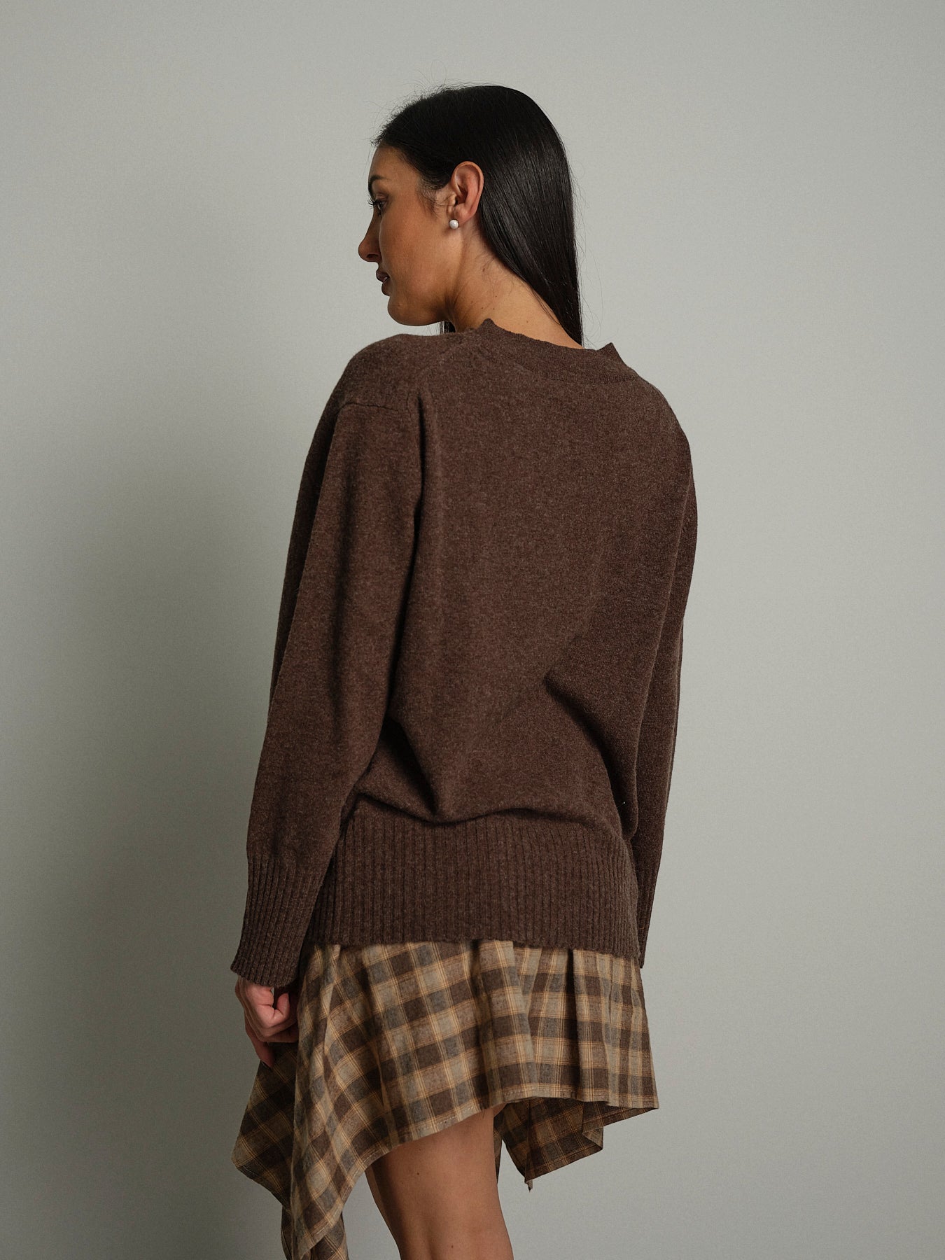 Pull misto lana scollo V - moro