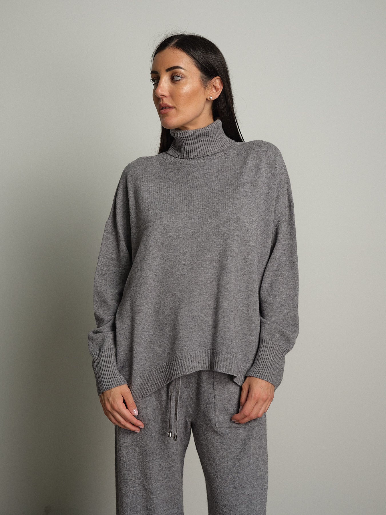 completo in maglia dolcevita - Grigio