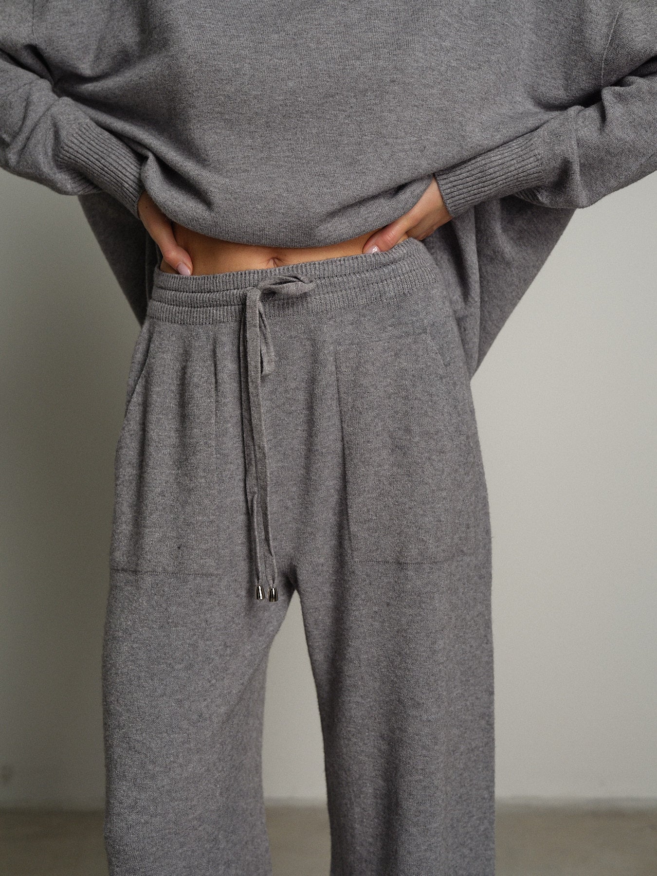 completo in maglia dolcevita - Grigio