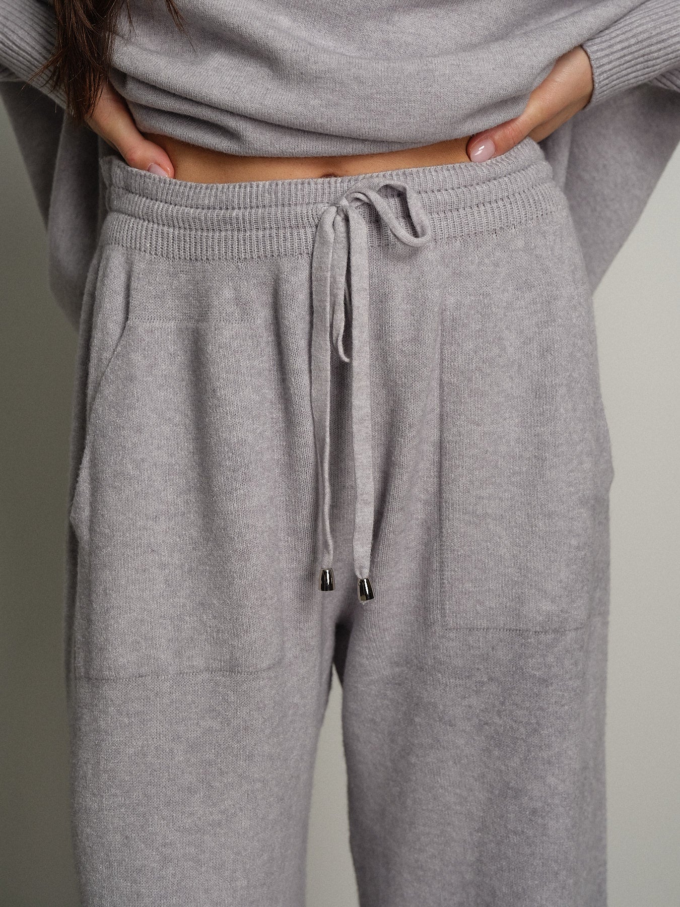 completo in maglia dolcevita - Grigio perla
