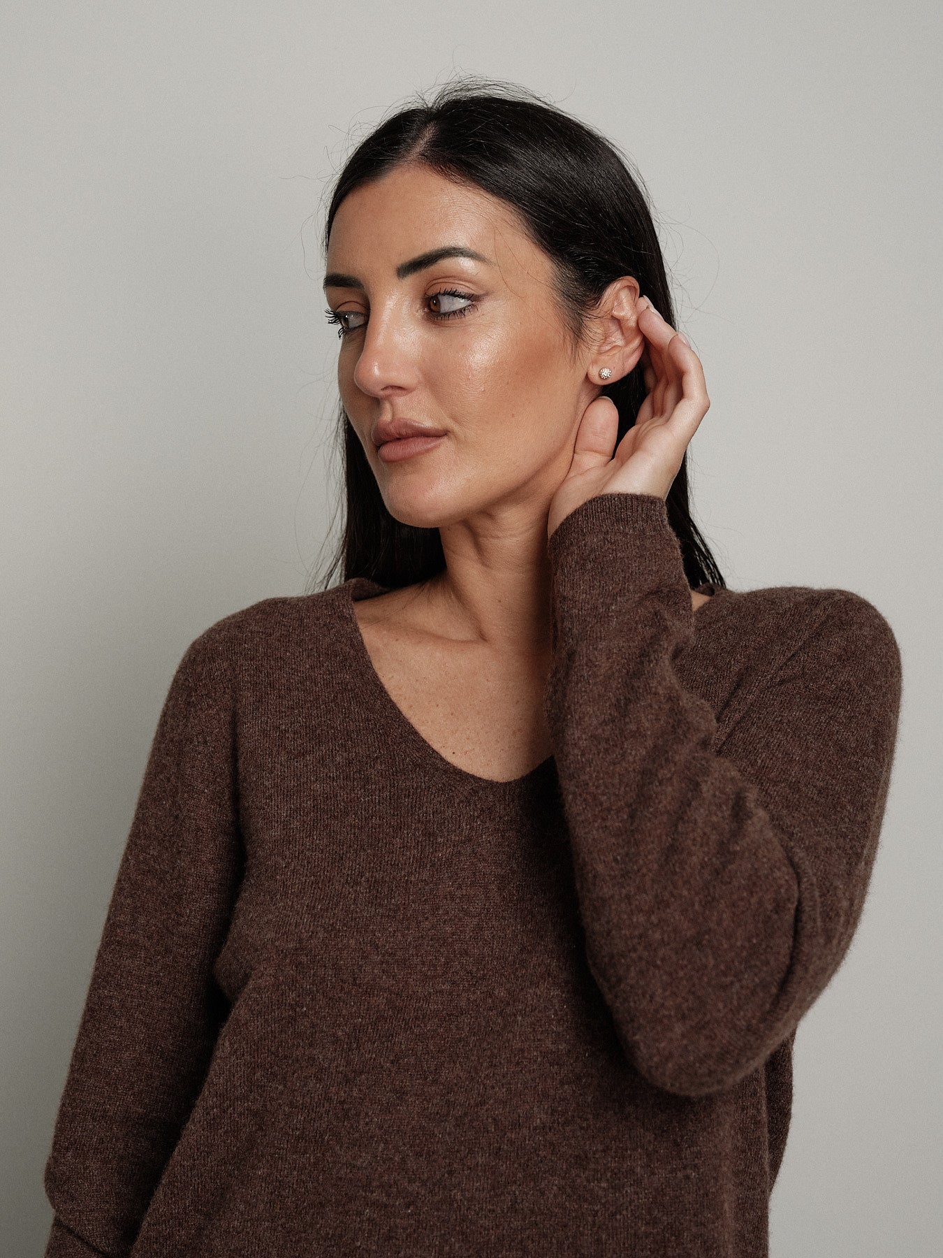 Pullover scollo V pura lana - moro