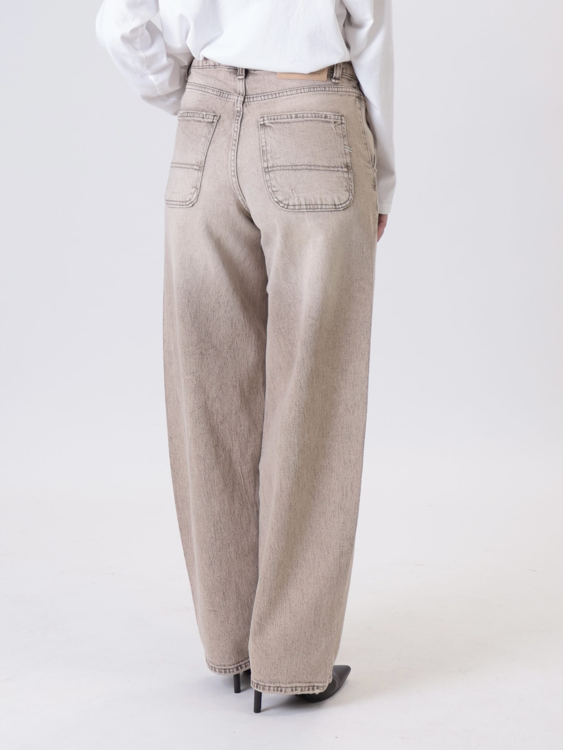 Sand jeans