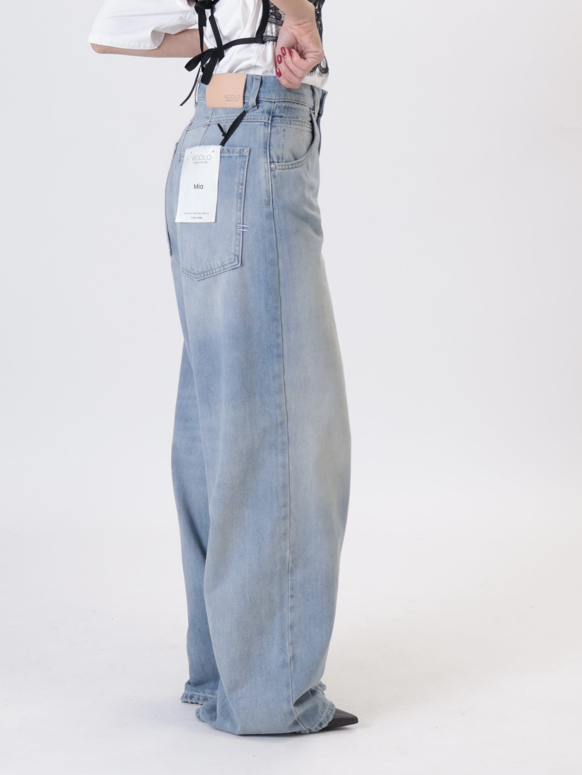 Mia light wash denim jeans