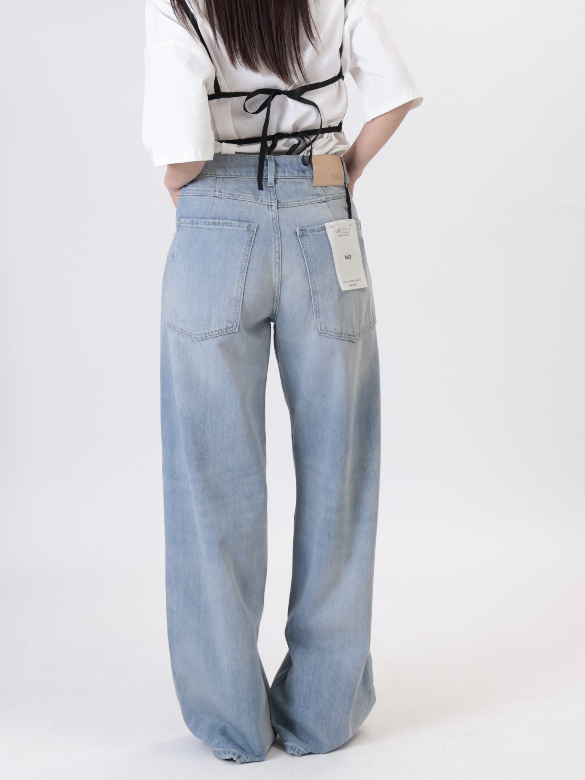 Mia light wash denim jeans