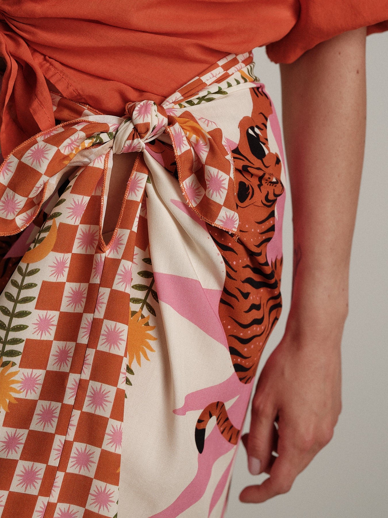 Gonna stampa "virale" panna/arancio