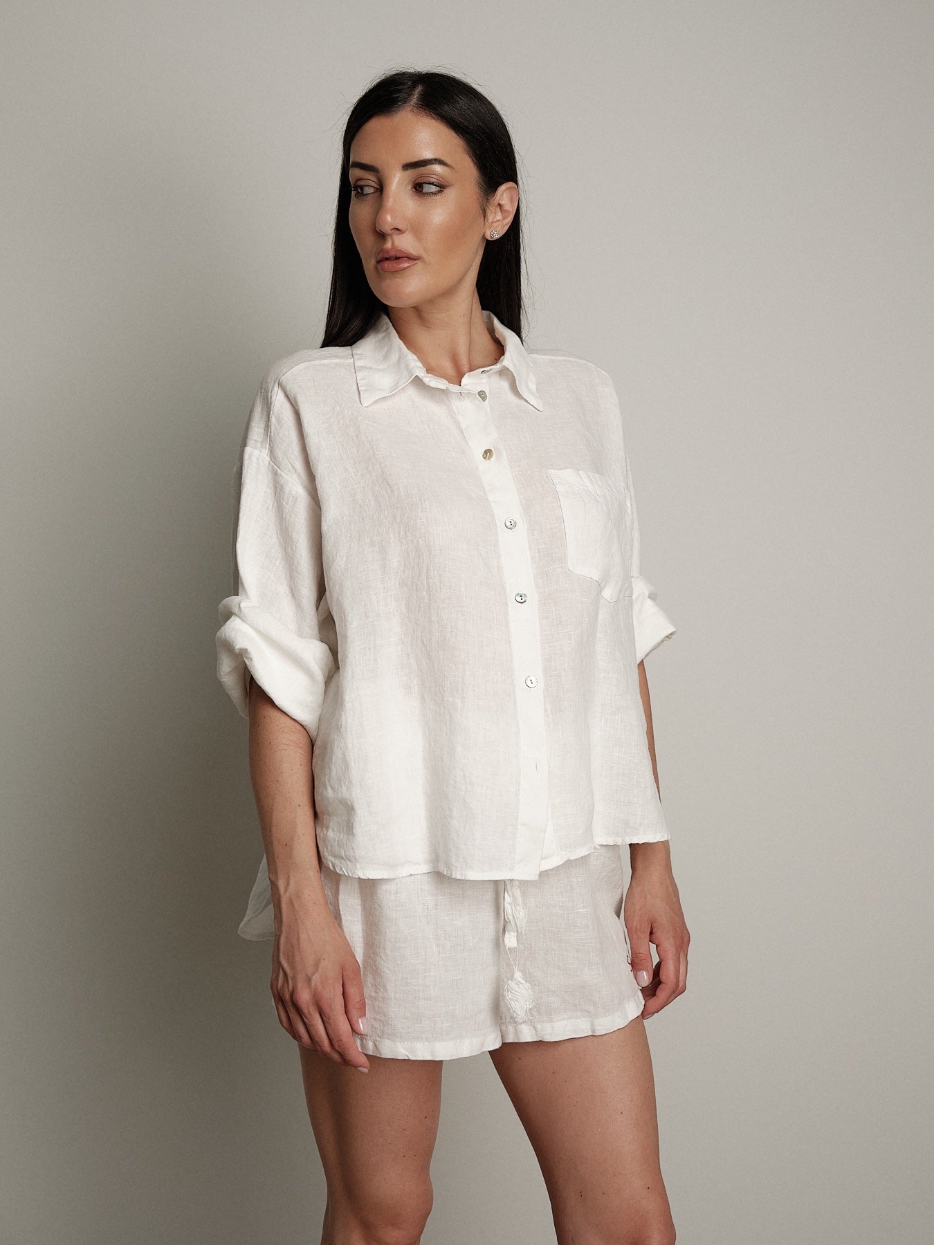 100% white linen "summer time" shorts