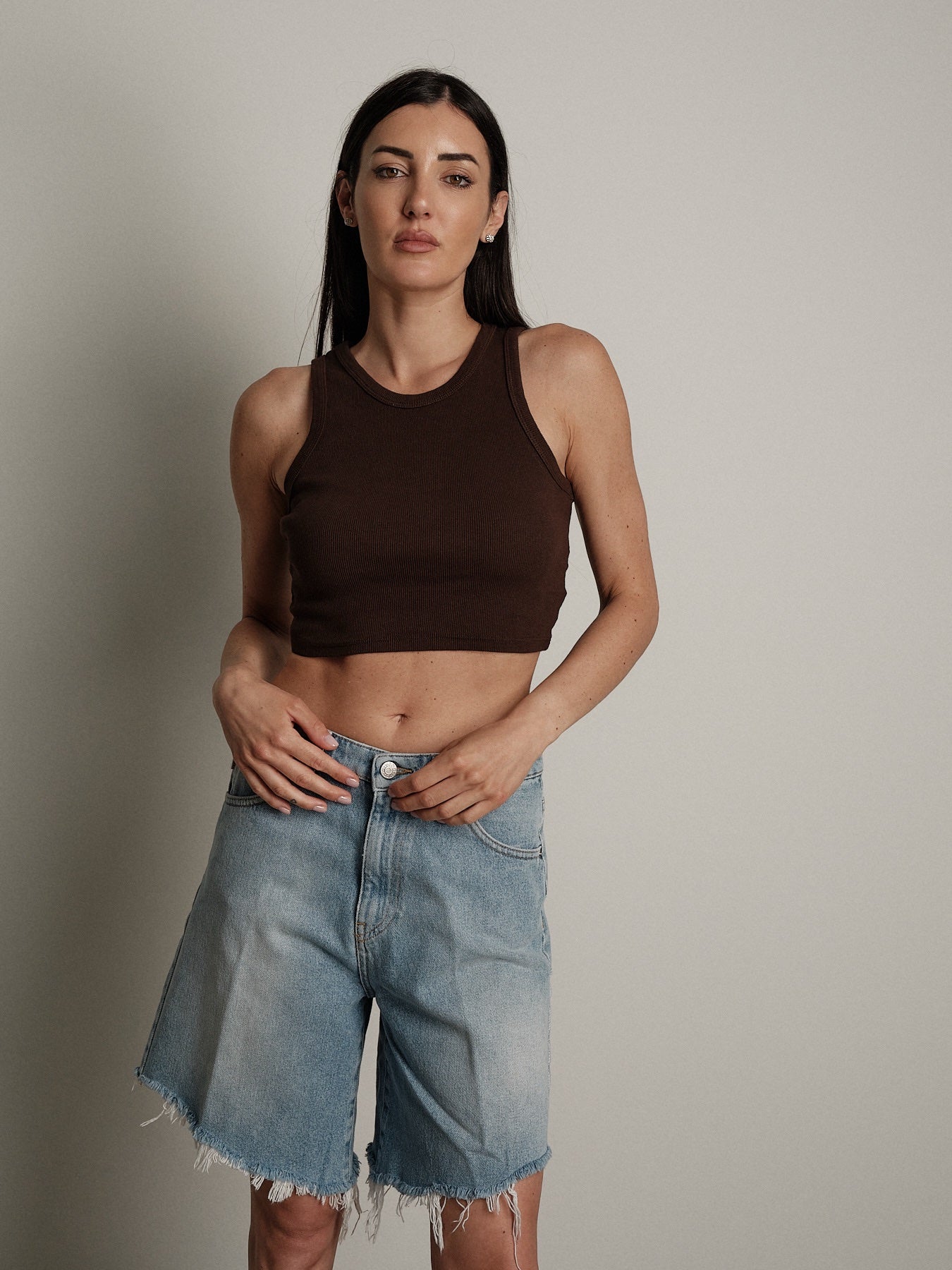 Top scollo americana crop (colori all'interno) PREORDINE NERO E BIANCO 16/06