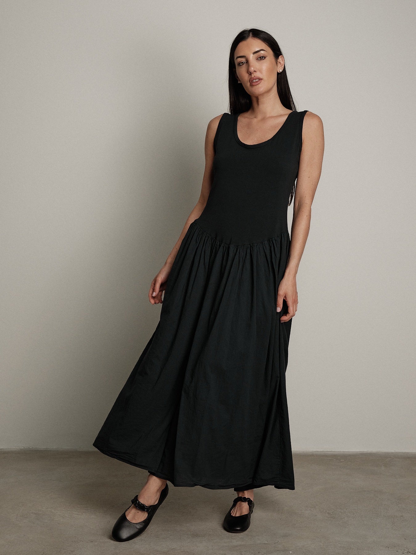 Abito cotone bimateriale balza nero