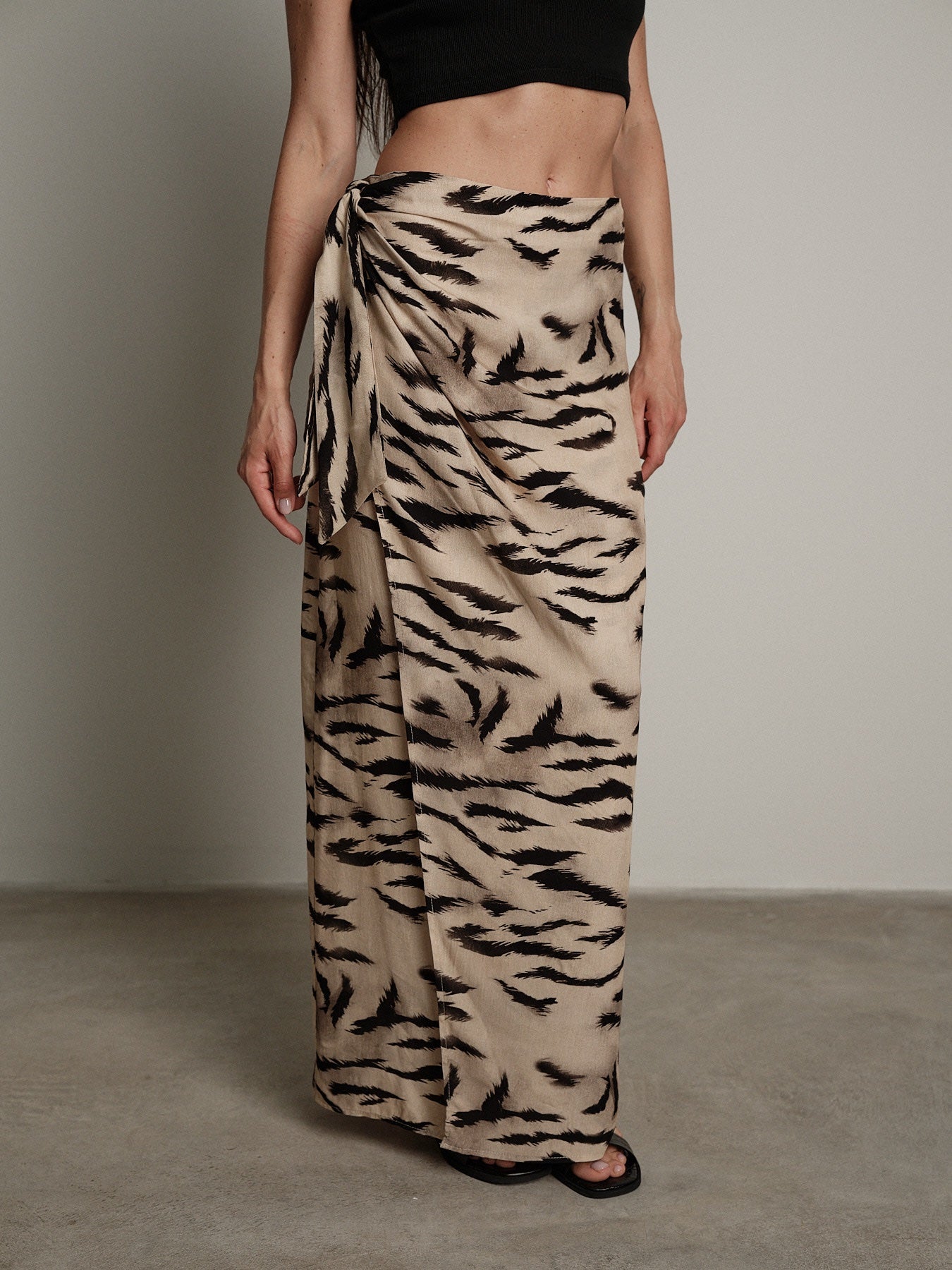 Beige zebra skirt