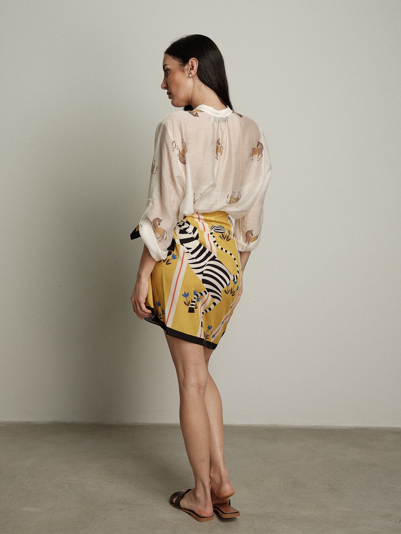 Camicia virale bianca con zebre PREORDINE 29/06