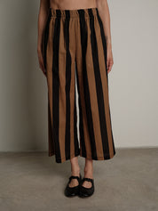 Sahara tobacco/black trousers