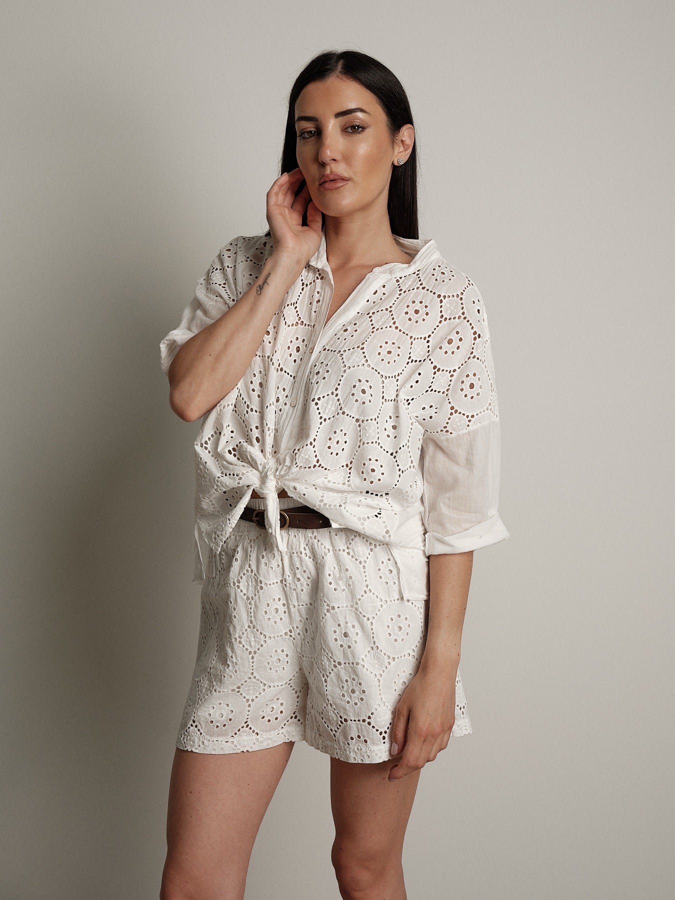Light sangallo shirt milk