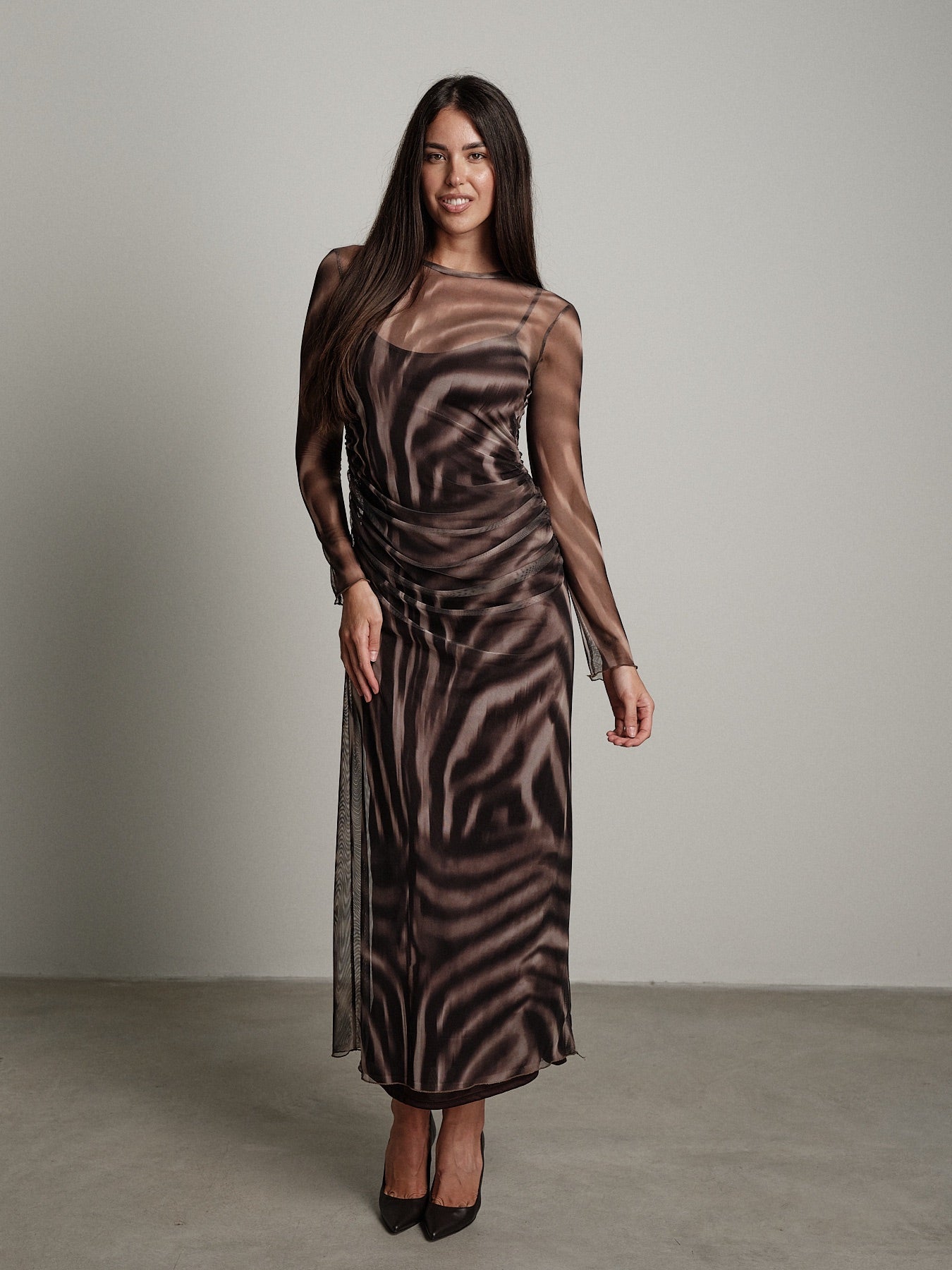 Abito zebrato tulle Nero Haveone AVS-R082;Abito zebrato tulle Nero Haveone AVS-R082 — foto 2;Abito zebrato tulle Nero Haveone AVS-R082 — foto 3;Abito zebrato tulle Nero Haveone AVS-R082 — foto 4;Abito zebrato tulle Nero Haveone AVS-R082 — foto 5