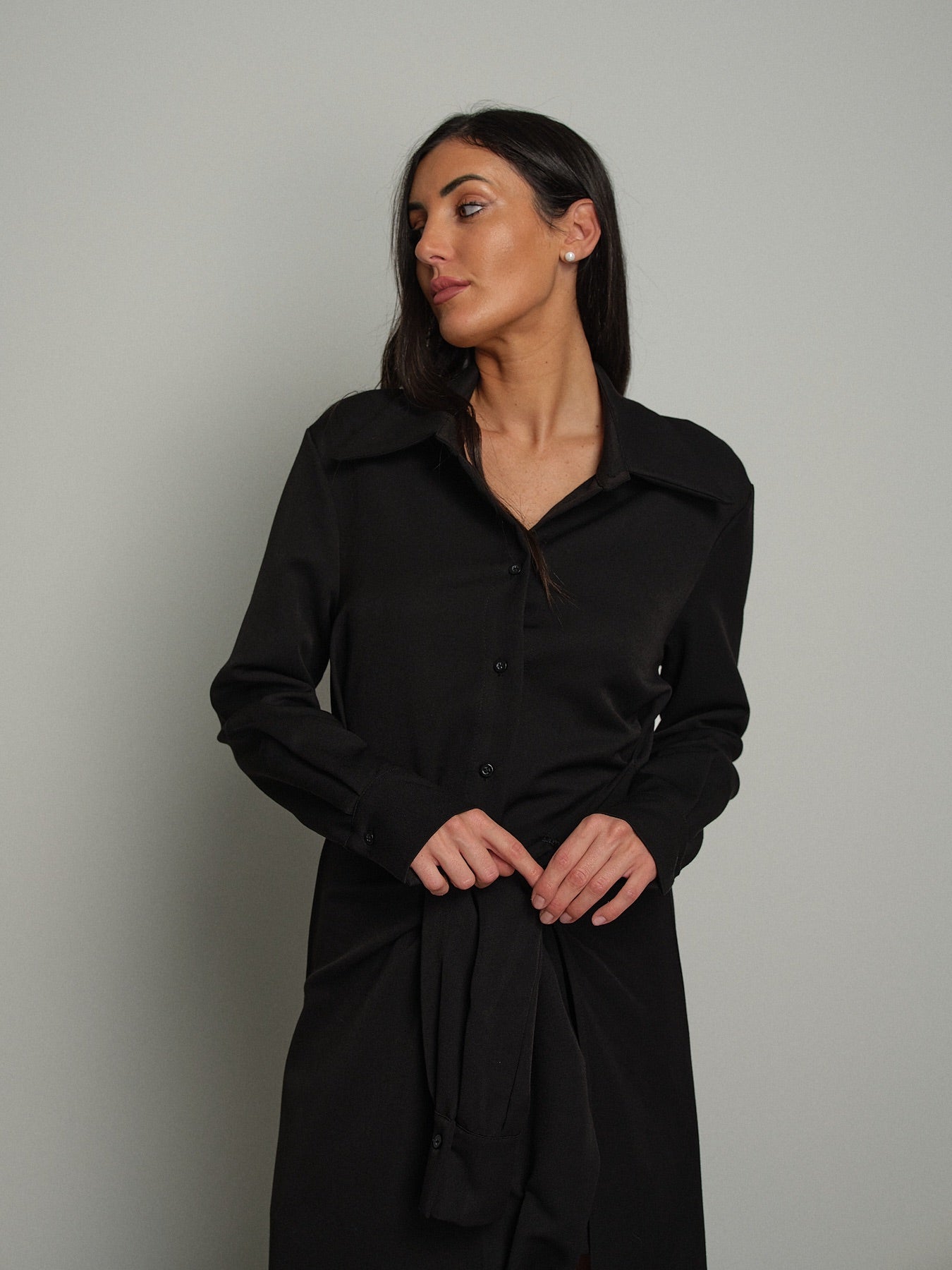 Abito maniche camicia lungo Nero Haveone AVS-R115;Abito maniche camicia lungo Nero Haveone AVS-R115 — foto 2;Abito maniche camicia lungo Nero Haveone AVS-R115 — foto 3;Abito maniche camicia lungo Nero Haveone AVS-R115 — foto 4;Abito maniche camicia lungo Nero Haveone AVS-R115 — foto 5