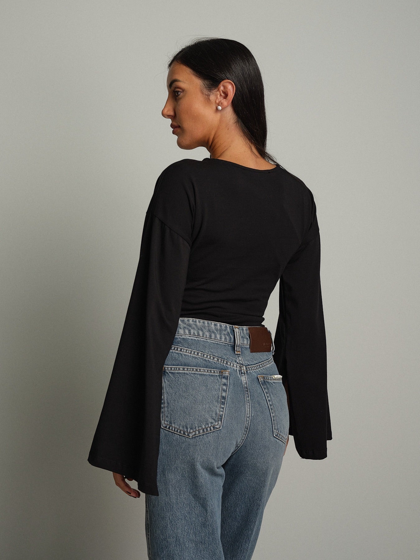 Body manica campana spacco Nero Haveone BMA-R018;Body manica campana spacco Nero Haveone BMA-R018 — foto 2;Body manica campana spacco Nero Haveone BMA-R018 — foto 3