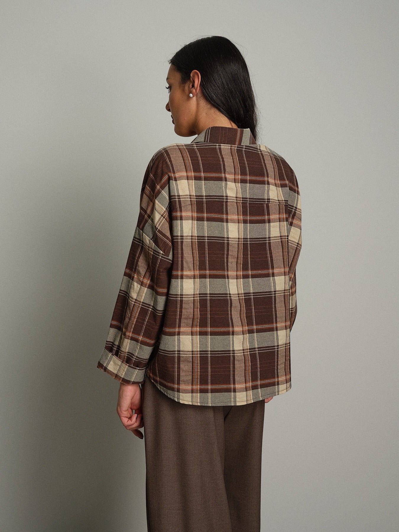 Camicia scatola quadro Moro Haveone CNO-R101;Camicia scatola quadro Moro Haveone CNO-R101 — foto 2;Camicia scatola quadro Moro Haveone CNO-R101 — foto 3;Camicia scatola quadro Moro Haveone CNO-R101 — foto 4