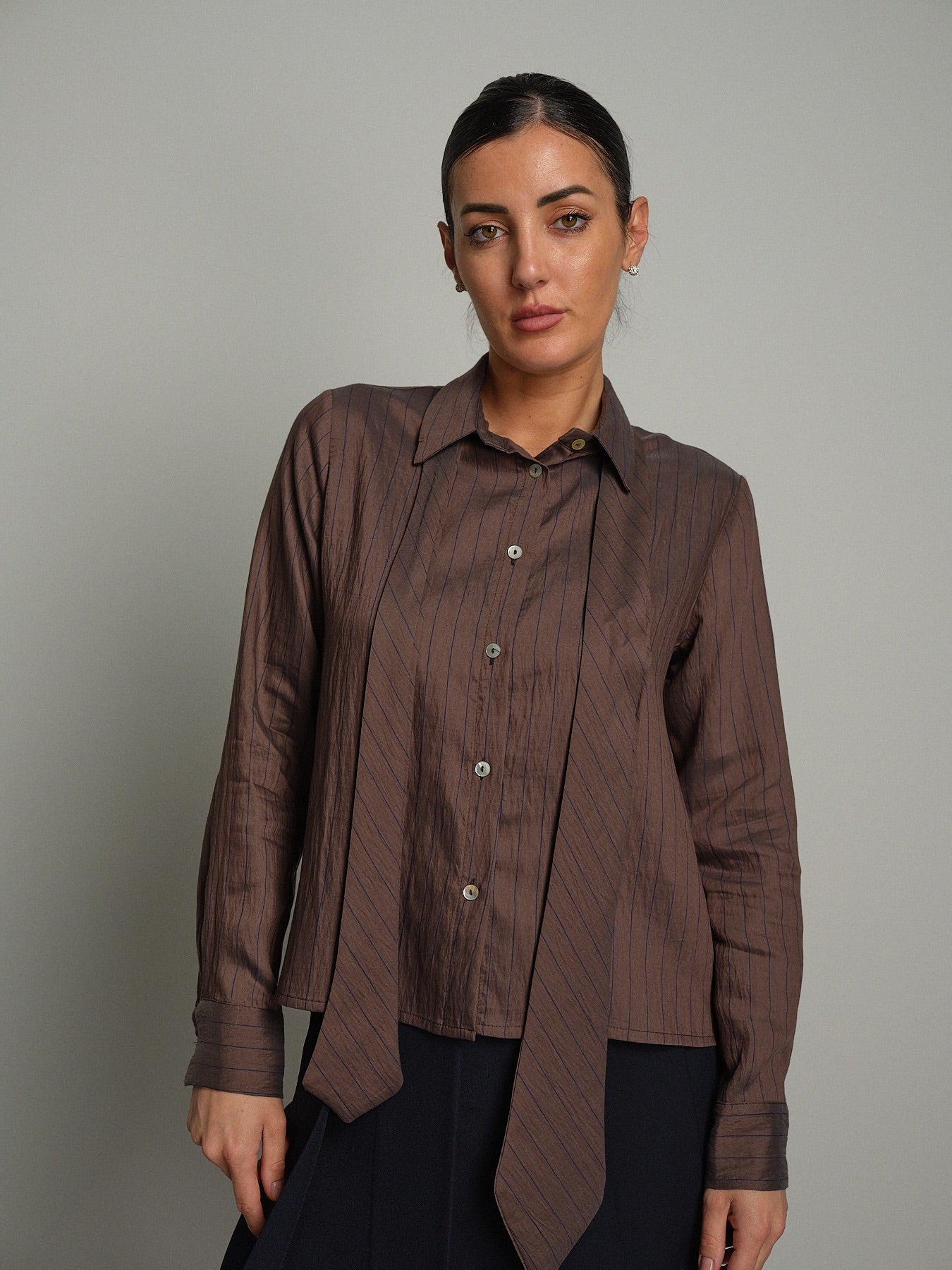 Camicia riga cravatta Moro Haveone CNO-R128;Camicia riga cravatta Moro Haveone CNO-R128 — foto 2;Camicia riga cravatta Moro Haveone CNO-R128 — foto 3;Camicia riga cravatta Moro Haveone CNO-R128 — foto 4;Camicia riga cravatta Moro Haveone CNO-R128 — foto 5;Camicia riga cravatta Moro Haveone CNO-R128 — foto 6