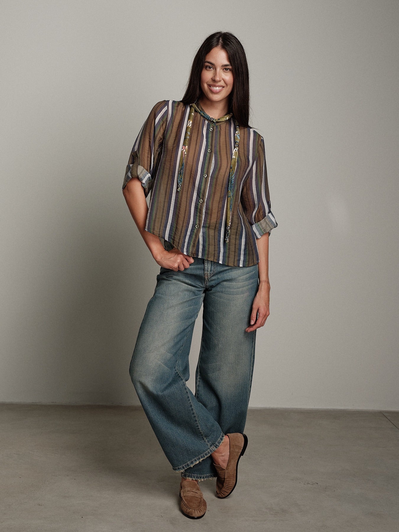 Camicia riga e collana Petrolio Haveone CVS-R066;Camicia riga e collana Petrolio Haveone CVS-R066 — foto 2;Camicia riga e collana Petrolio Haveone CVS-R066 — foto 3;Camicia riga e collana Petrolio Haveone CVS-R066 — foto 4;Camicia riga e collana Petrolio Haveone CVS-R066 — foto 5;Camicia riga e collana Petrolio Haveone CVS-R066 — foto 6