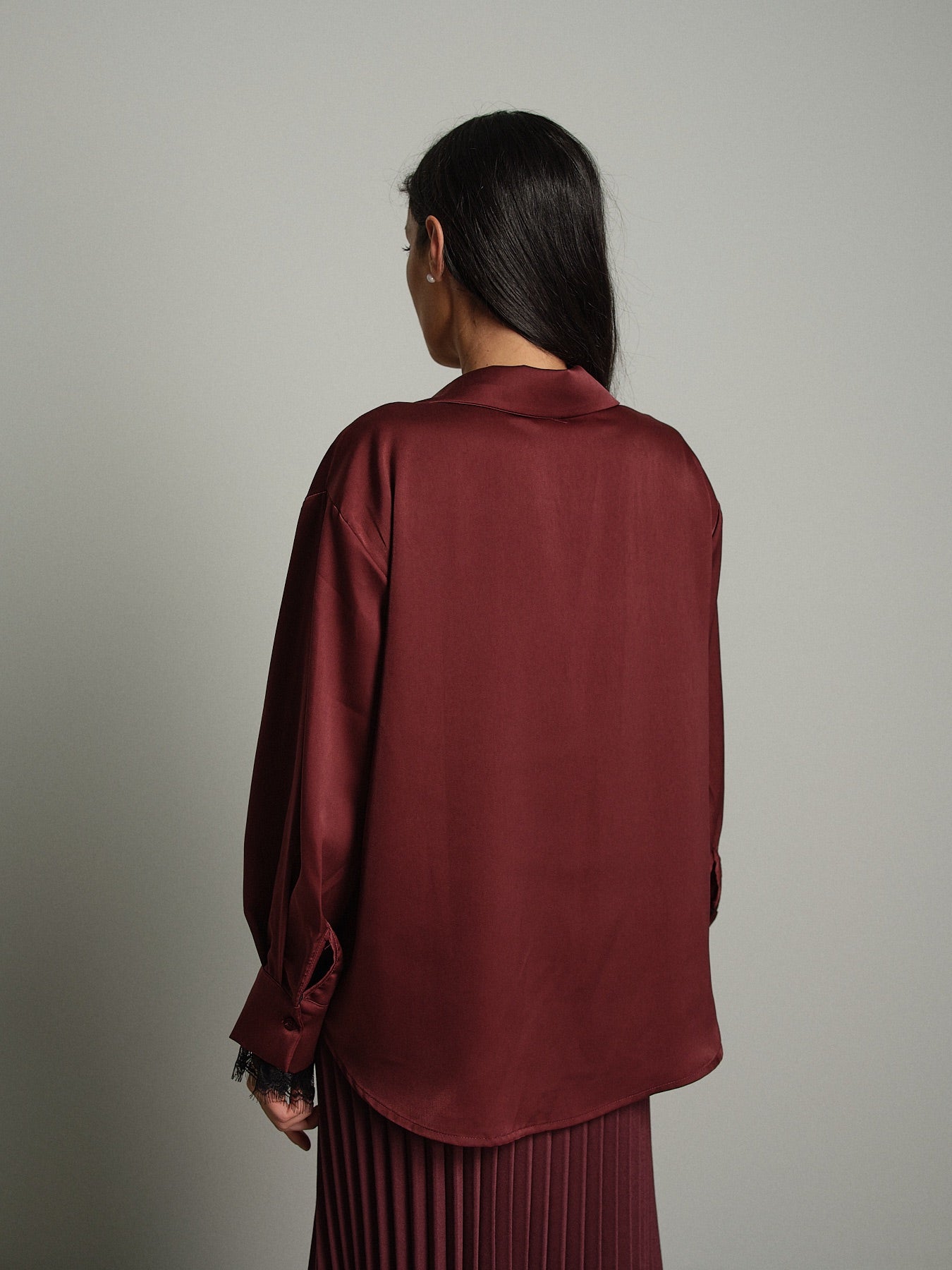 Camicia raso scollo V pizzo Bordeaux Haveone CVS-R119;Camicia raso scollo V pizzo Bordeaux Haveone CVS-R119 — foto 2;Camicia raso scollo V pizzo Bordeaux Haveone CVS-R119 — foto 3;Camicia raso scollo V pizzo Bordeaux Haveone CVS-R119 — foto 4;Camicia raso scollo V pizzo Bordeaux Haveone CVS-R119 — foto 5;Camicia raso scollo V pizzo Bordeaux Haveone CVS-R119 — foto 6