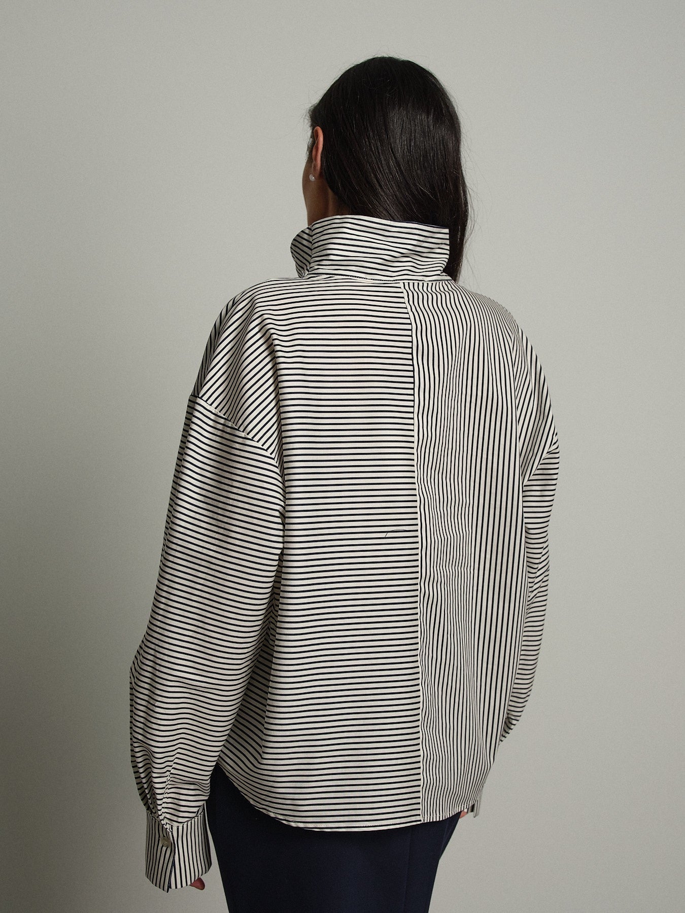 Camicia collo alto riga Blu Haveone CVS-R120;Camicia collo alto riga Blu Haveone CVS-R120 — foto 2;Camicia collo alto riga Blu Haveone CVS-R120 — foto 3;Camicia collo alto riga Blu Haveone CVS-R120 — foto 4;Camicia collo alto riga Blu Haveone CVS-R120 — foto 5;Camicia collo alto riga Blu Haveone CVS-R120 — foto 6;Camicia collo alto riga Blu Haveone CVS-R120 — foto 7