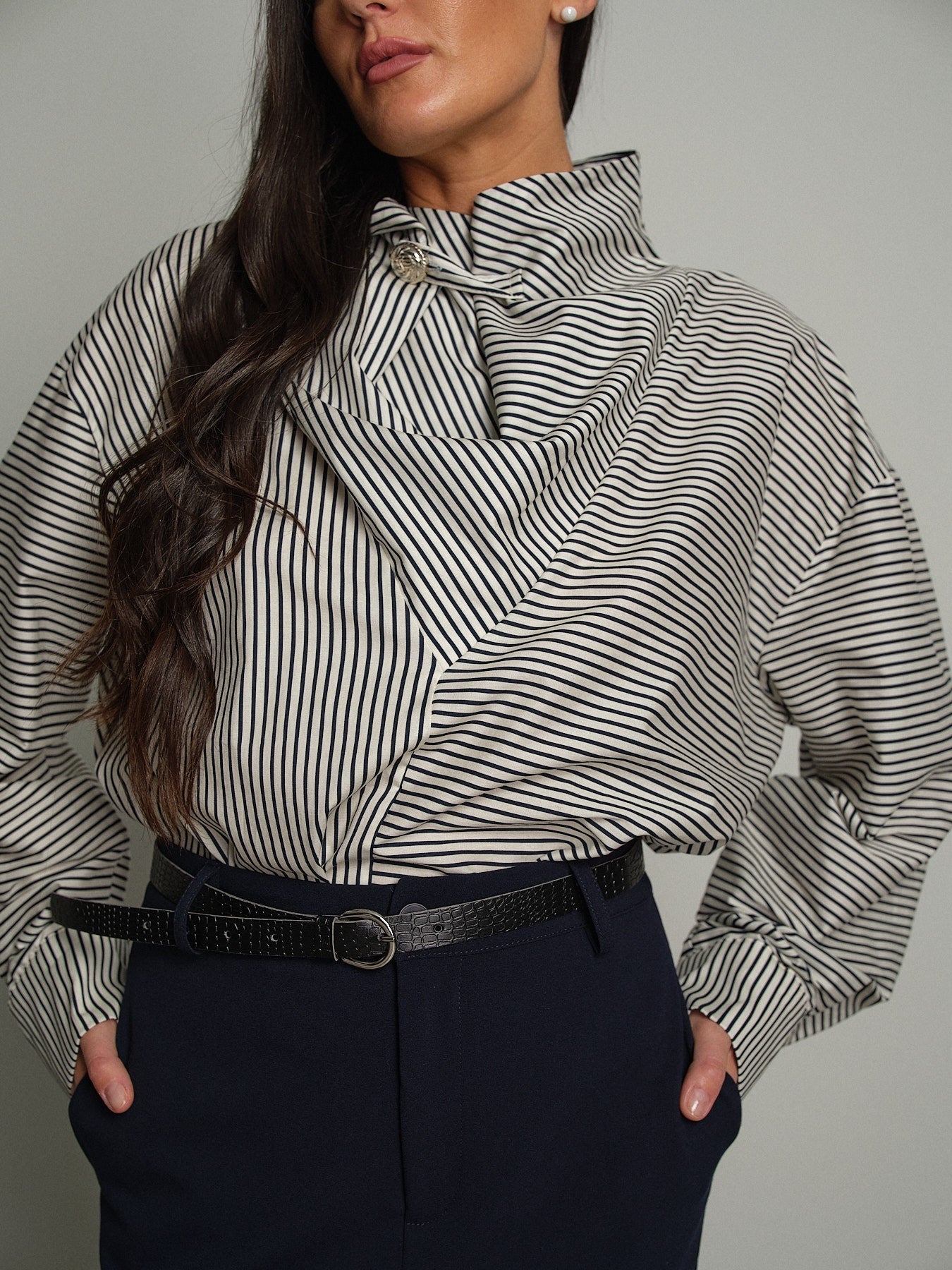 Camicia collo alto riga Blu Haveone CVS-R120;Camicia collo alto riga Blu Haveone CVS-R120 — foto 2;Camicia collo alto riga Blu Haveone CVS-R120 — foto 3;Camicia collo alto riga Blu Haveone CVS-R120 — foto 4;Camicia collo alto riga Blu Haveone CVS-R120 — foto 5;Camicia collo alto riga Blu Haveone CVS-R120 — foto 6;Camicia collo alto riga Blu Haveone CVS-R120 — foto 7