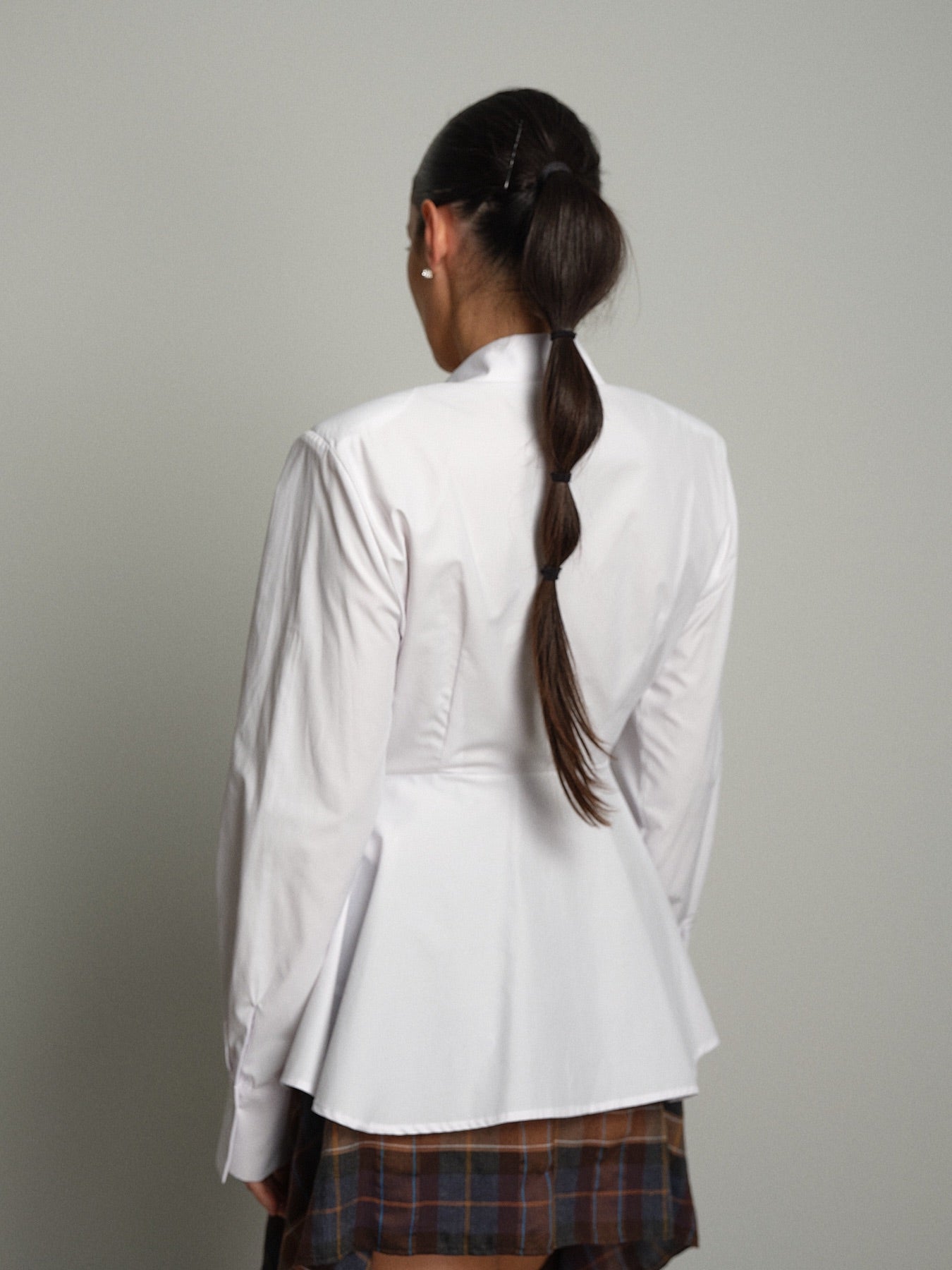 Camicia slim arricciata Bianco-ottico Haveone CVS-R129;Camicia slim arricciata Bianco-ottico Haveone CVS-R129 — foto 2;Camicia slim arricciata Bianco-ottico Haveone CVS-R129 — foto 3;Camicia slim arricciata Bianco-ottico Haveone CVS-R129 — foto 4;Camicia slim arricciata Bianco-ottico Haveone CVS-R129 — foto 5