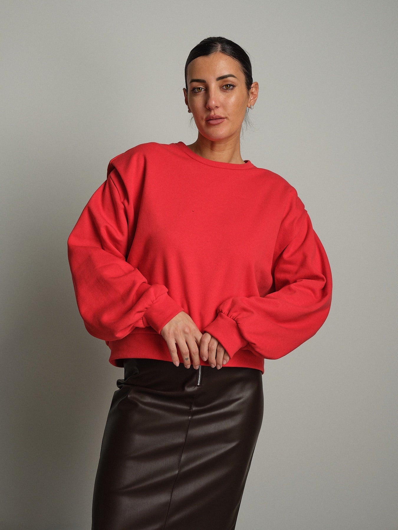 Felpa piega spalla Rosso Haveone FMA-R052;Felpa piega spalla Rosso Haveone FMA-R052 — foto 2;Felpa piega spalla Rosso Haveone FMA-R052 — foto 3;Felpa piega spalla Rosso Haveone FMA-R052 — foto 4;Felpa piega spalla Rosso Haveone FMA-R052 — foto 5;Felpa piega spalla Rosso Haveone FMA-R052 — foto 6