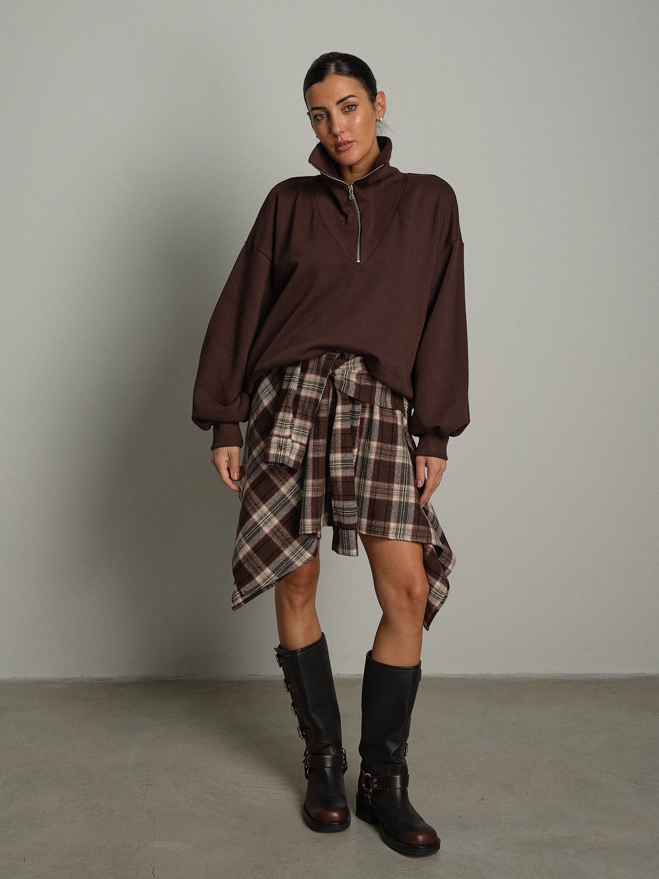 Felpa collo vulcano mezza zip Moro Haveone FMA-R053;Felpa collo vulcano mezza zip Moro Haveone FMA-R053 — foto 2;Felpa collo vulcano mezza zip Moro Haveone FMA-R053 — foto 3;Felpa collo vulcano mezza zip Moro Haveone FMA-R053 — foto 4;Felpa collo vulcano mezza zip Moro Haveone FMA-R053 — foto 5