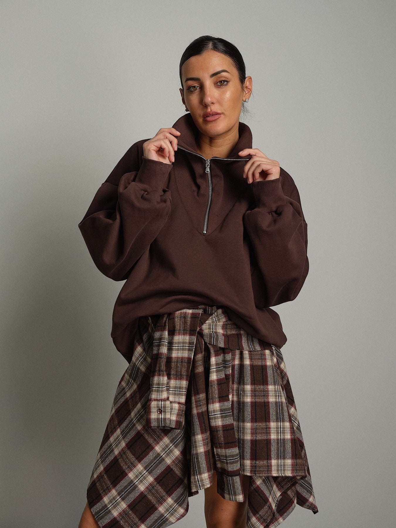 Felpa collo vulcano mezza zip Moro Haveone FMA-R053;Felpa collo vulcano mezza zip Moro Haveone FMA-R053 — foto 2;Felpa collo vulcano mezza zip Moro Haveone FMA-R053 — foto 3;Felpa collo vulcano mezza zip Moro Haveone FMA-R053 — foto 4;Felpa collo vulcano mezza zip Moro Haveone FMA-R053 — foto 5