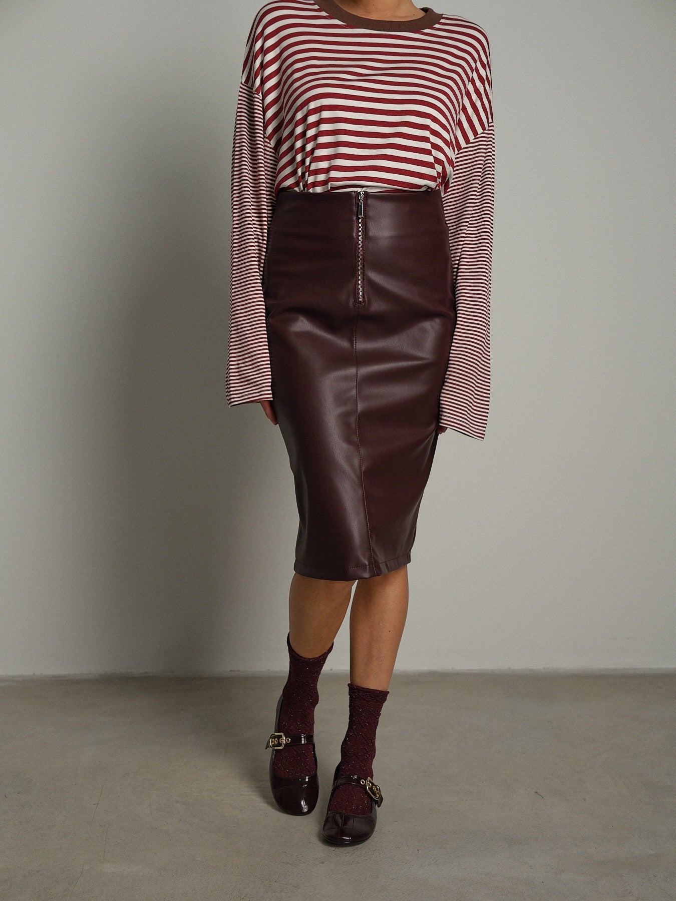 Gonna zip midi ecopelle Bordeaux Haveone GVS-R108;Gonna zip midi ecopelle Bordeaux Haveone GVS-R108 — foto 2;Gonna zip midi ecopelle Bordeaux Haveone GVS-R108 — foto 3;Gonna zip midi ecopelle Bordeaux Haveone GVS-R108 — foto 4;Gonna zip midi ecopelle Bordeaux Haveone GVS-R108 — foto 5;Gonna zip midi ecopelle Bordeaux Haveone GVS-R108 — foto 6