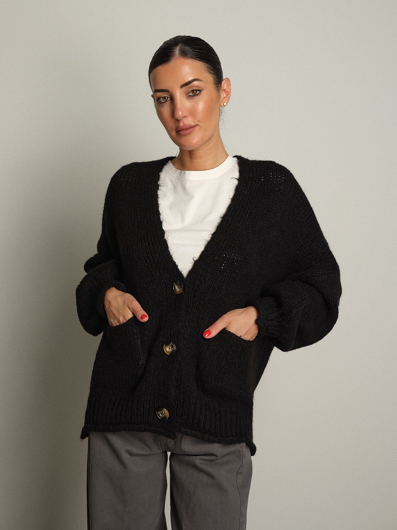 cardigan bestseller Nero haveone JIT-R026;cardigan bestseller Nero haveone JIT-R026 — foto 2;cardigan bestseller Nero haveone JIT-R026 — foto 3;cardigan bestseller Nero haveone JIT-R026 — foto 4;cardigan bestseller Nero haveone JIT-R026 — foto 5;cardigan bestseller Nero haveone JIT-R026 — foto 6;cardigan bestseller Nero haveone JIT-R026 — foto 7;cardigan bestseller Nero haveone JIT-R026 — foto 8;cardigan bestseller Nero haveone JIT-R026 — foto 9