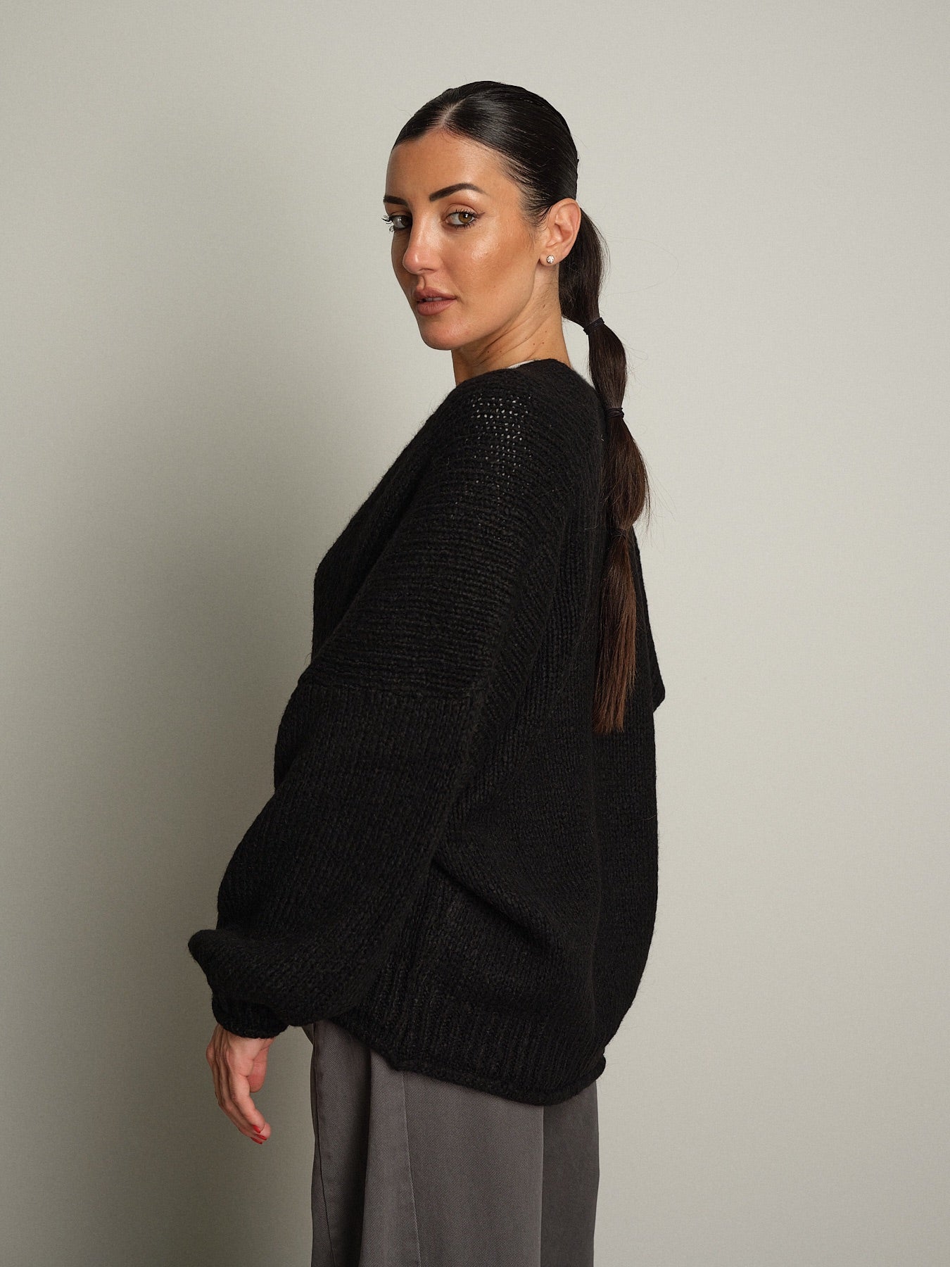 cardigan bestseller Nero haveone JIT-R026;cardigan bestseller Nero haveone JIT-R026 — foto 2;cardigan bestseller Nero haveone JIT-R026 — foto 3;cardigan bestseller Nero haveone JIT-R026 — foto 4;cardigan bestseller Nero haveone JIT-R026 — foto 5;cardigan bestseller Nero haveone JIT-R026 — foto 6;cardigan bestseller Nero haveone JIT-R026 — foto 7;cardigan bestseller Nero haveone JIT-R026 — foto 8;cardigan bestseller Nero haveone JIT-R026 — foto 9