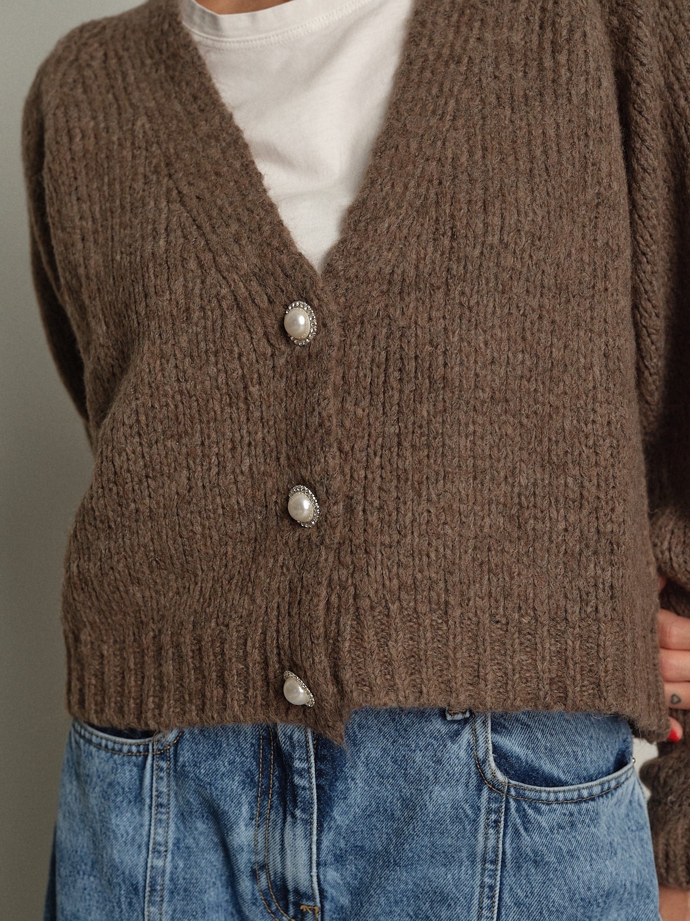 cardigan bottoni gioiello Tortora haveone JIT-R027;cardigan bottoni gioiello Tortora haveone JIT-R027 — foto 2;cardigan bottoni gioiello Tortora haveone JIT-R027 — foto 3;cardigan bottoni gioiello Tortora haveone JIT-R027 — foto 4;cardigan bottoni gioiello Tortora haveone JIT-R027 — foto 5;cardigan bottoni gioiello Tortora haveone JIT-R027 — foto 6;cardigan bottoni gioiello Tortora haveone JIT-R027 — foto 7;cardigan bottoni gioiello Tortora haveone JIT-R027 — foto 8