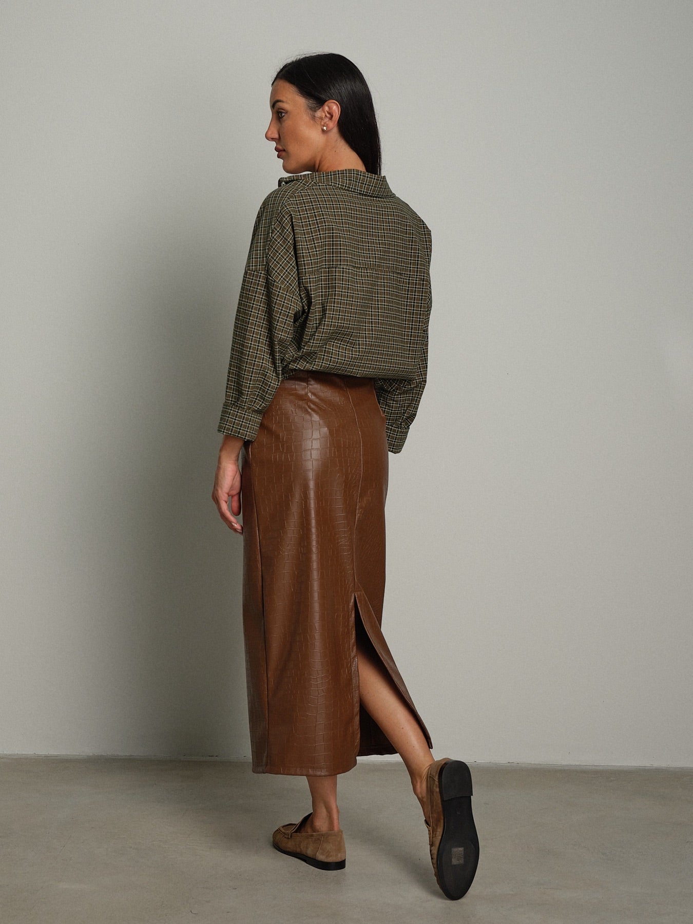 Gonna midi ecopelle cocco Moro Haveone JVS-R065;Gonna midi ecopelle cocco Moro Haveone JVS-R065 — foto 2;Gonna midi ecopelle cocco Moro Haveone JVS-R065 — foto 3;Gonna midi ecopelle cocco Moro Haveone JVS-R065 — foto 4;Gonna midi ecopelle cocco Moro Haveone JVS-R065 — foto 5