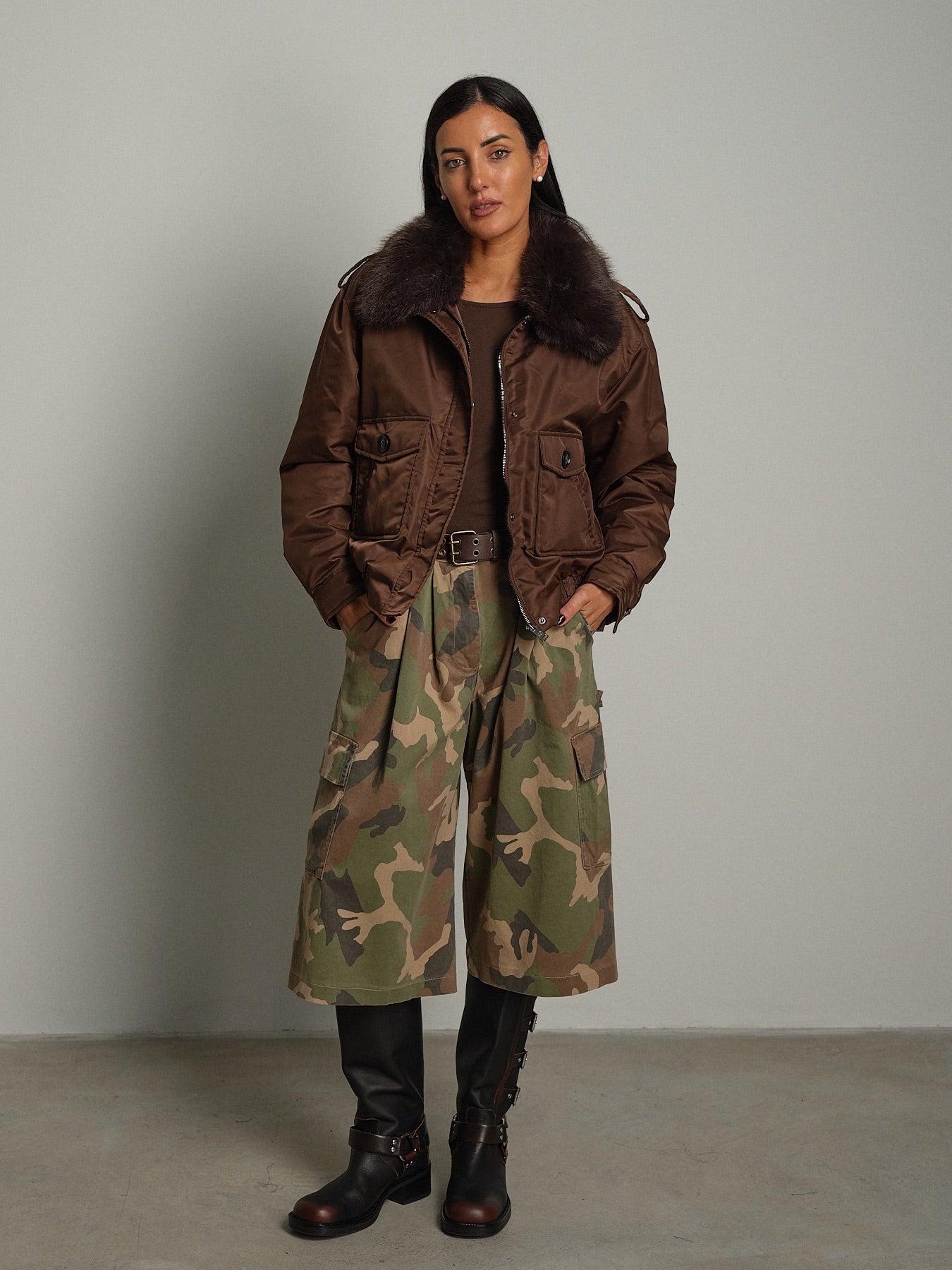 Bomber colletto pelliccia Moro Haveone KCT-R023;Bomber colletto pelliccia Moro Haveone KCT-R023 — foto 2;Bomber colletto pelliccia Moro Haveone KCT-R023 — foto 3;Bomber colletto pelliccia Moro Haveone KCT-R023 — foto 4;Bomber colletto pelliccia Moro Haveone KCT-R023 — foto 5;Bomber colletto pelliccia Moro Haveone KCT-R023 — foto 6