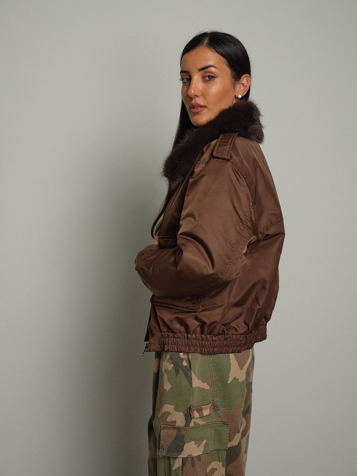 Bomber colletto pelliccia Moro Haveone KCT-R023;Bomber colletto pelliccia Moro Haveone KCT-R023 — foto 2;Bomber colletto pelliccia Moro Haveone KCT-R023 — foto 3;Bomber colletto pelliccia Moro Haveone KCT-R023 — foto 4;Bomber colletto pelliccia Moro Haveone KCT-R023 — foto 5;Bomber colletto pelliccia Moro Haveone KCT-R023 — foto 6