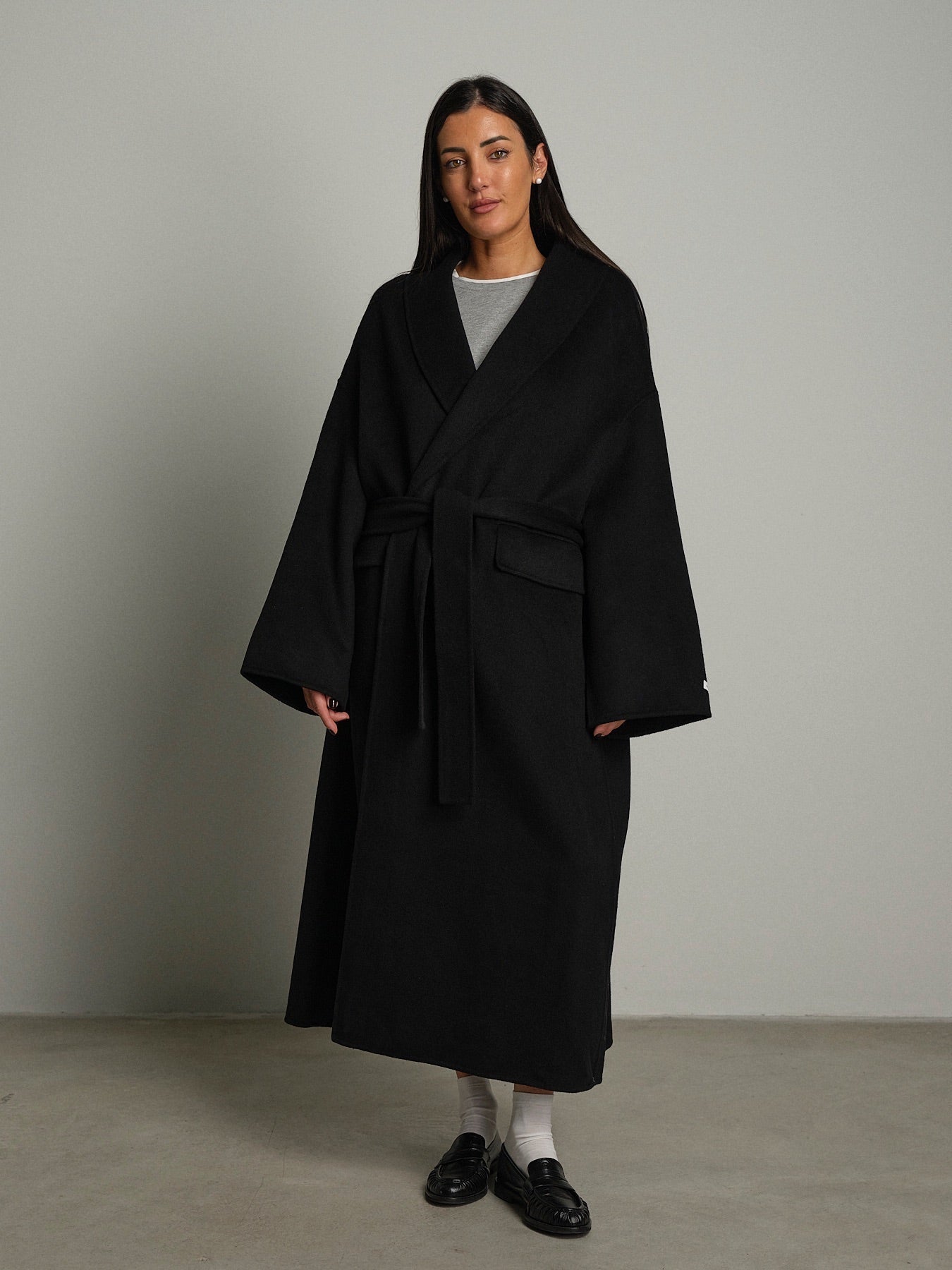 Cappotto over cintura Nero Haveone KID-R002;Cappotto over cintura Nero Haveone KID-R002 — foto 2;Cappotto over cintura Nero Haveone KID-R002 — foto 3;Cappotto over cintura Nero Haveone KID-R002 — foto 4
