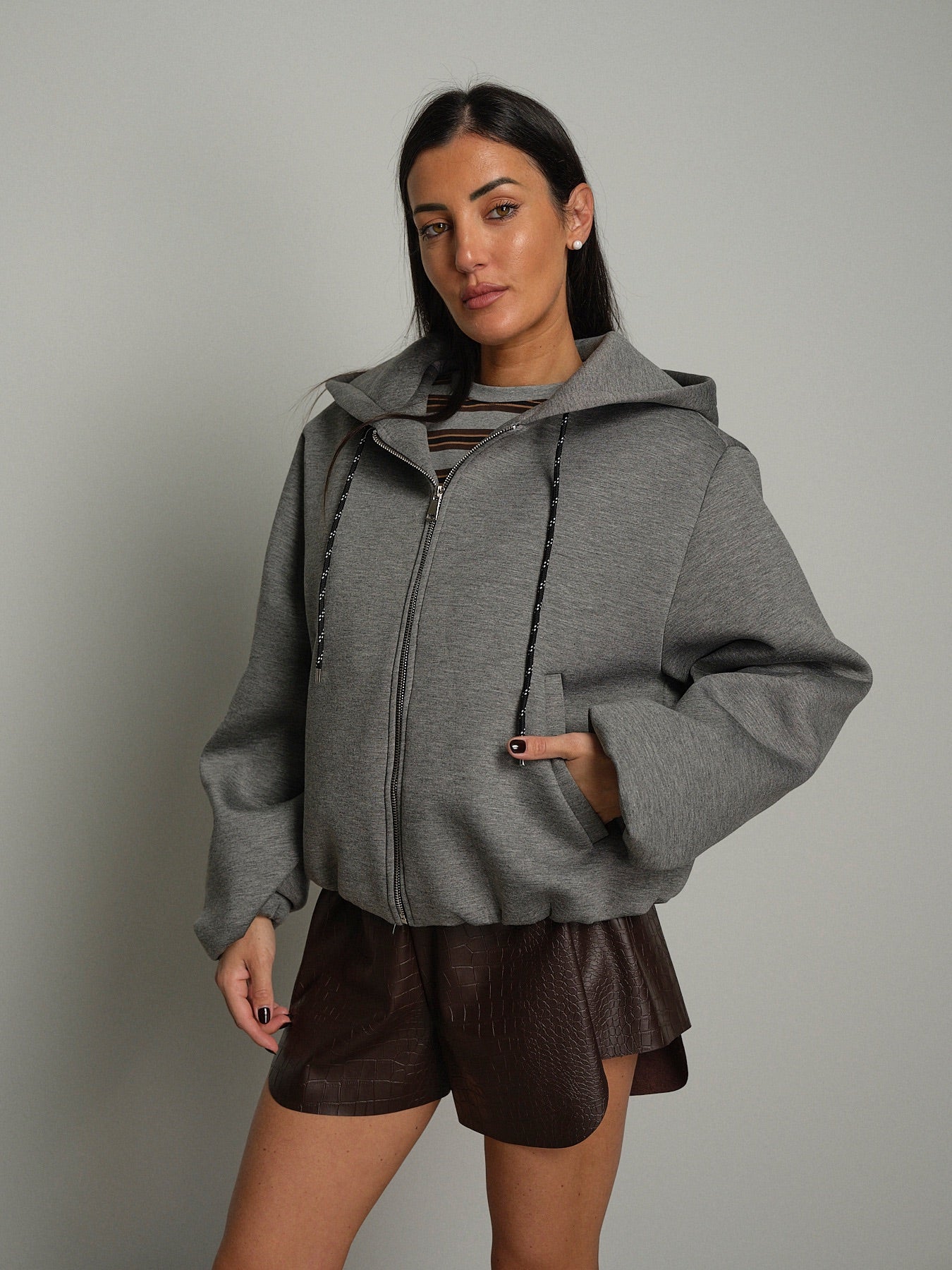 Felpa bomber zip Grigio Haveone KSH-R111;Felpa bomber zip Grigio Haveone KSH-R111 — foto 2;Felpa bomber zip Grigio Haveone KSH-R111 — foto 3;Felpa bomber zip Grigio Haveone KSH-R111 — foto 4;Felpa bomber zip Grigio Haveone KSH-R111 — foto 5