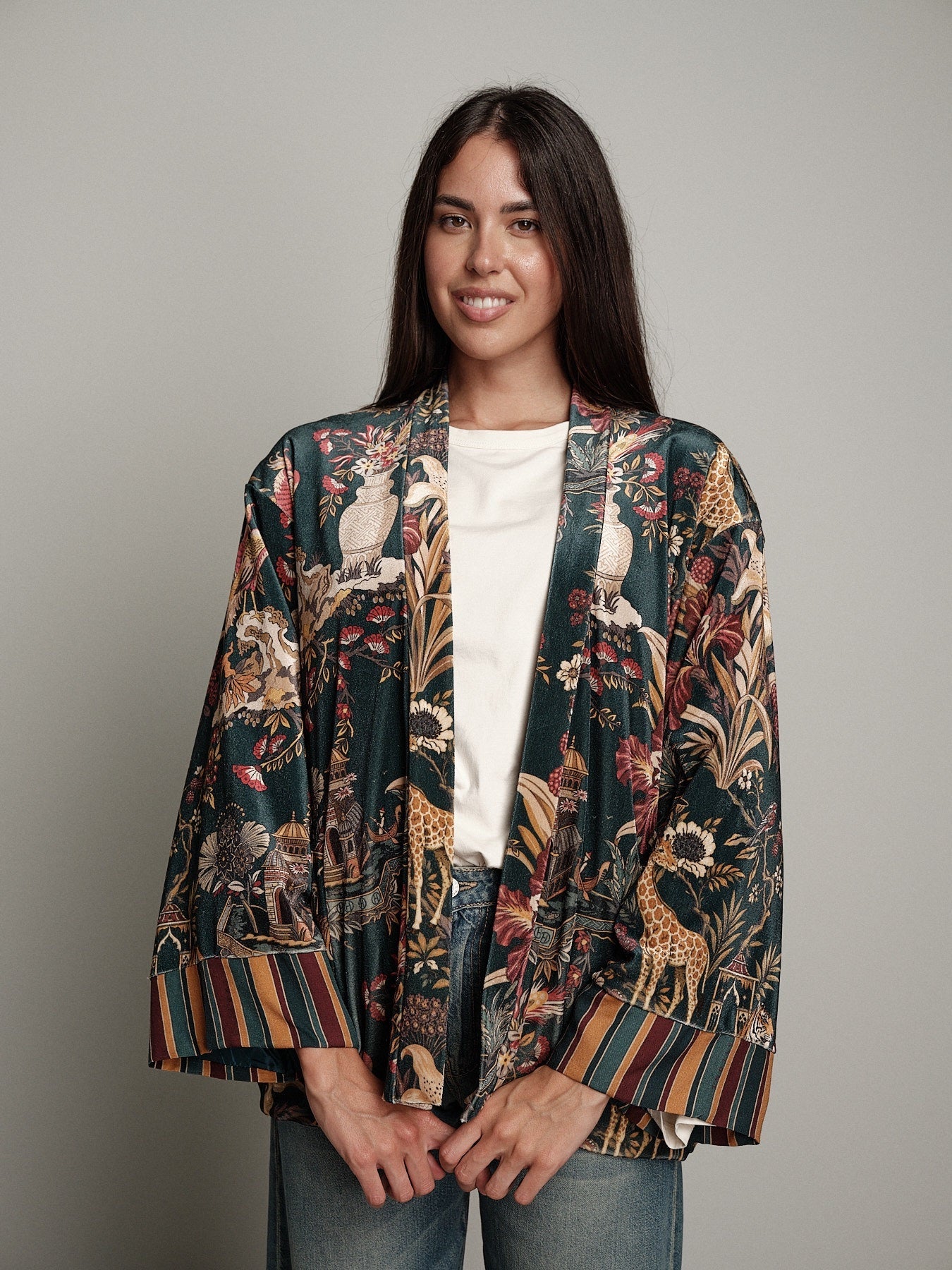 Kimono giraffe Petrolio Haveone KVS-R086;Kimono giraffe Petrolio Haveone KVS-R086 — foto 2;Kimono giraffe Petrolio Haveone KVS-R086 — foto 3;Kimono giraffe Petrolio Haveone KVS-R086 — foto 4;Kimono giraffe Petrolio Haveone KVS-R086 — foto 5